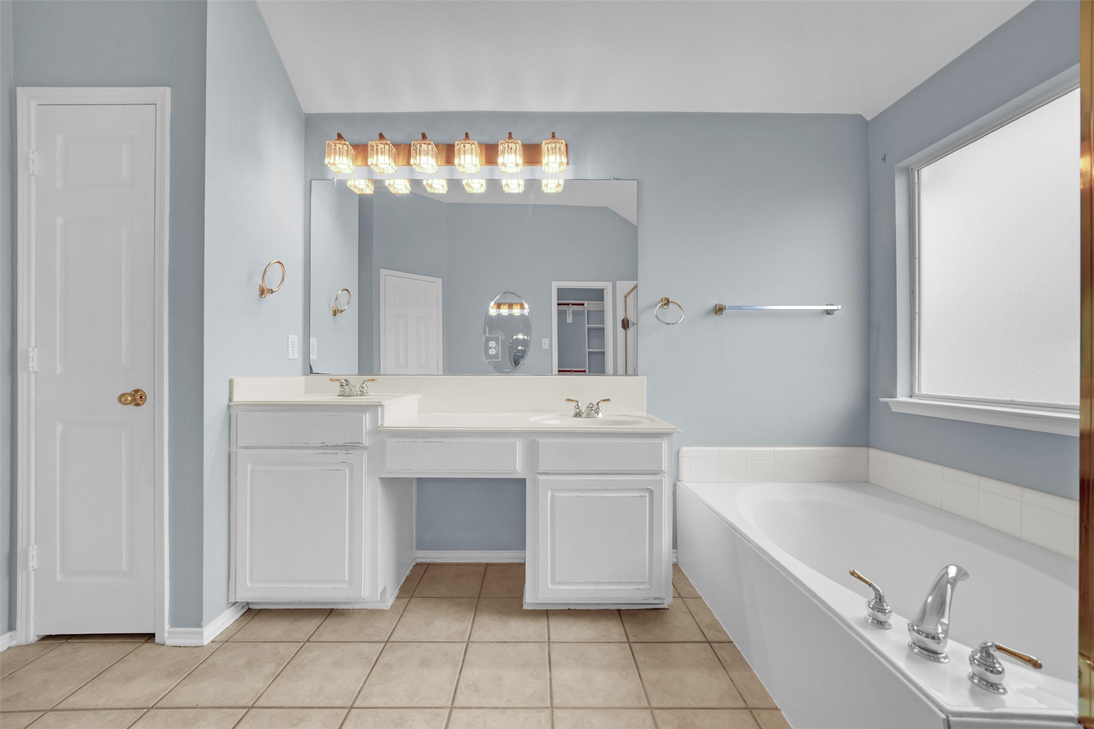 1970 Garrison Way Garland TX 75040