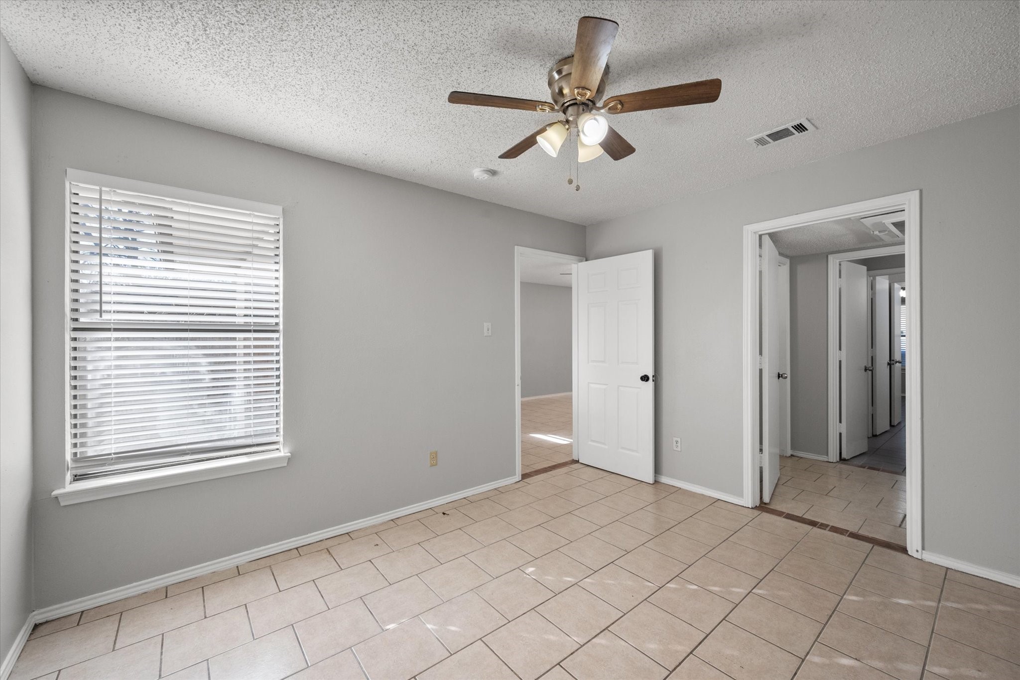5821 Mansfield Road Arlington TX 76017