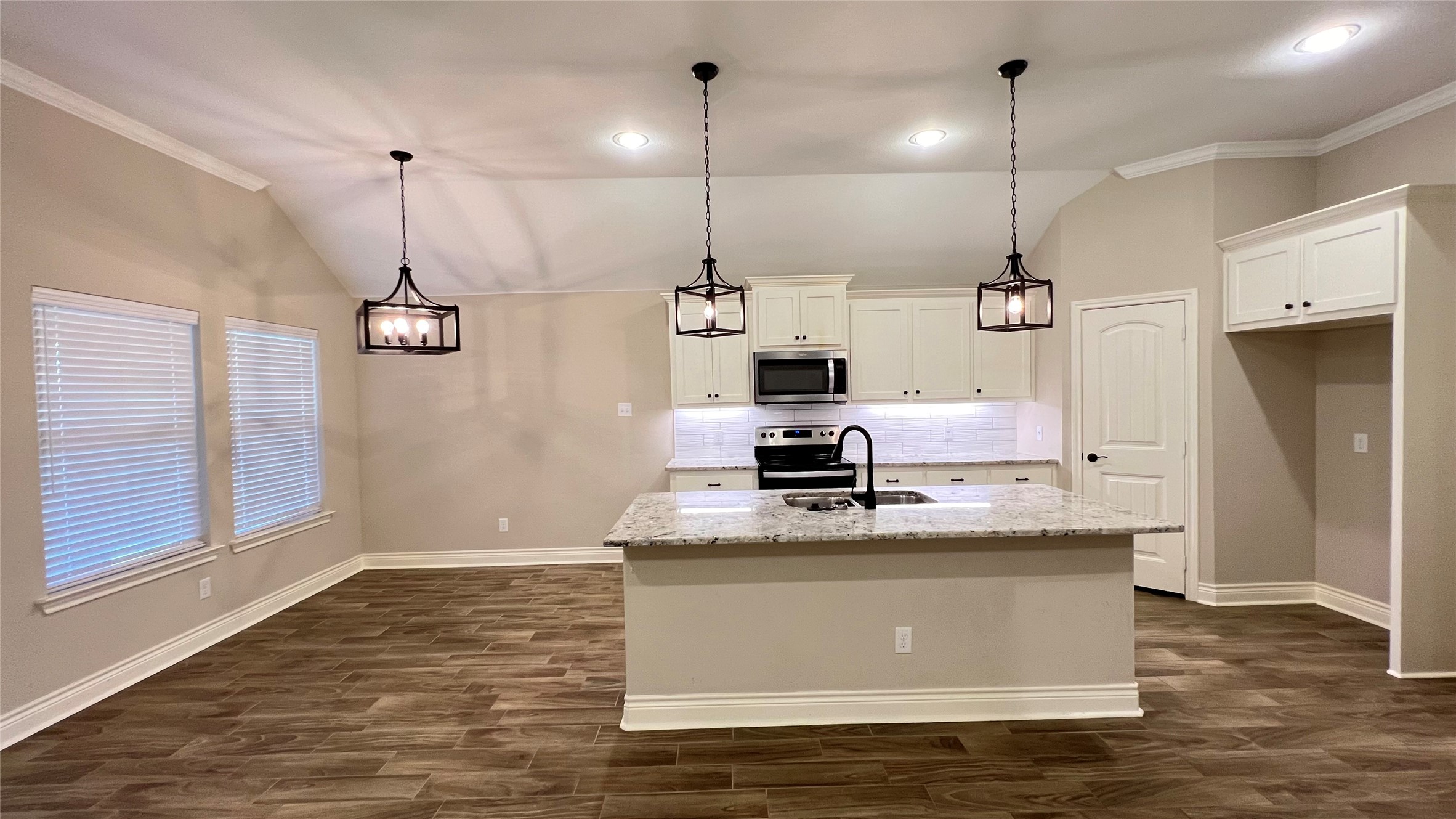 906 Tippit Lane Greenville TX 75402