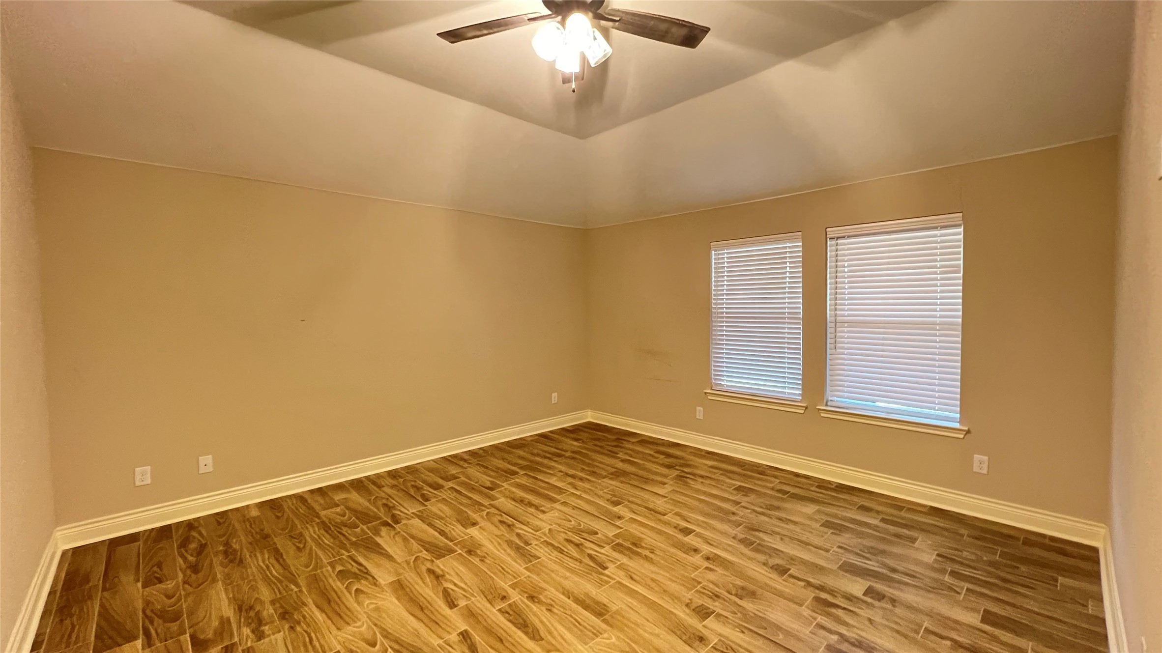 906 Tippit Lane Greenville TX 75402