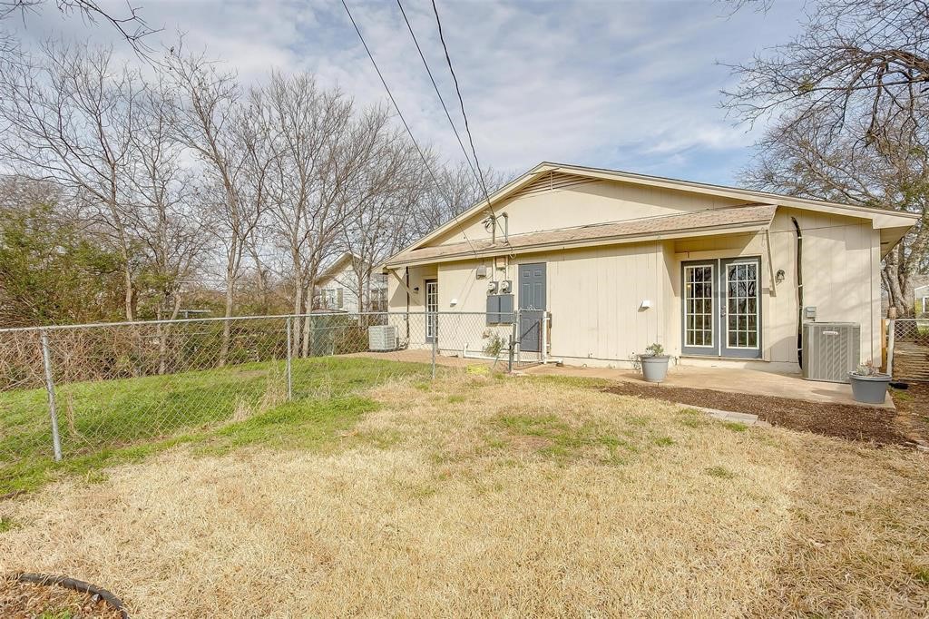 4933 Curzon Avenue Fort Worth TX 76107