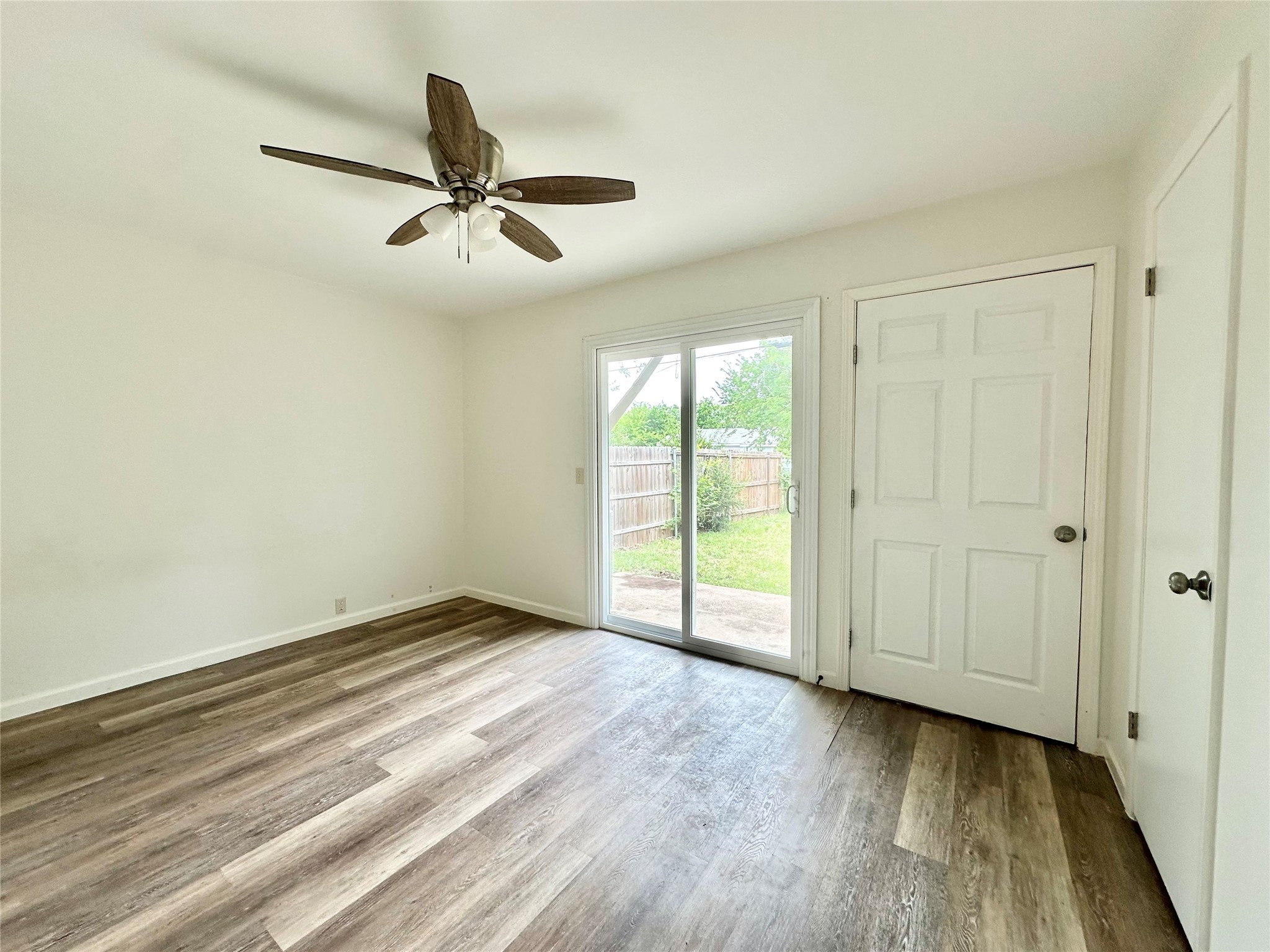 4933 Curzon Avenue Fort Worth TX 76107