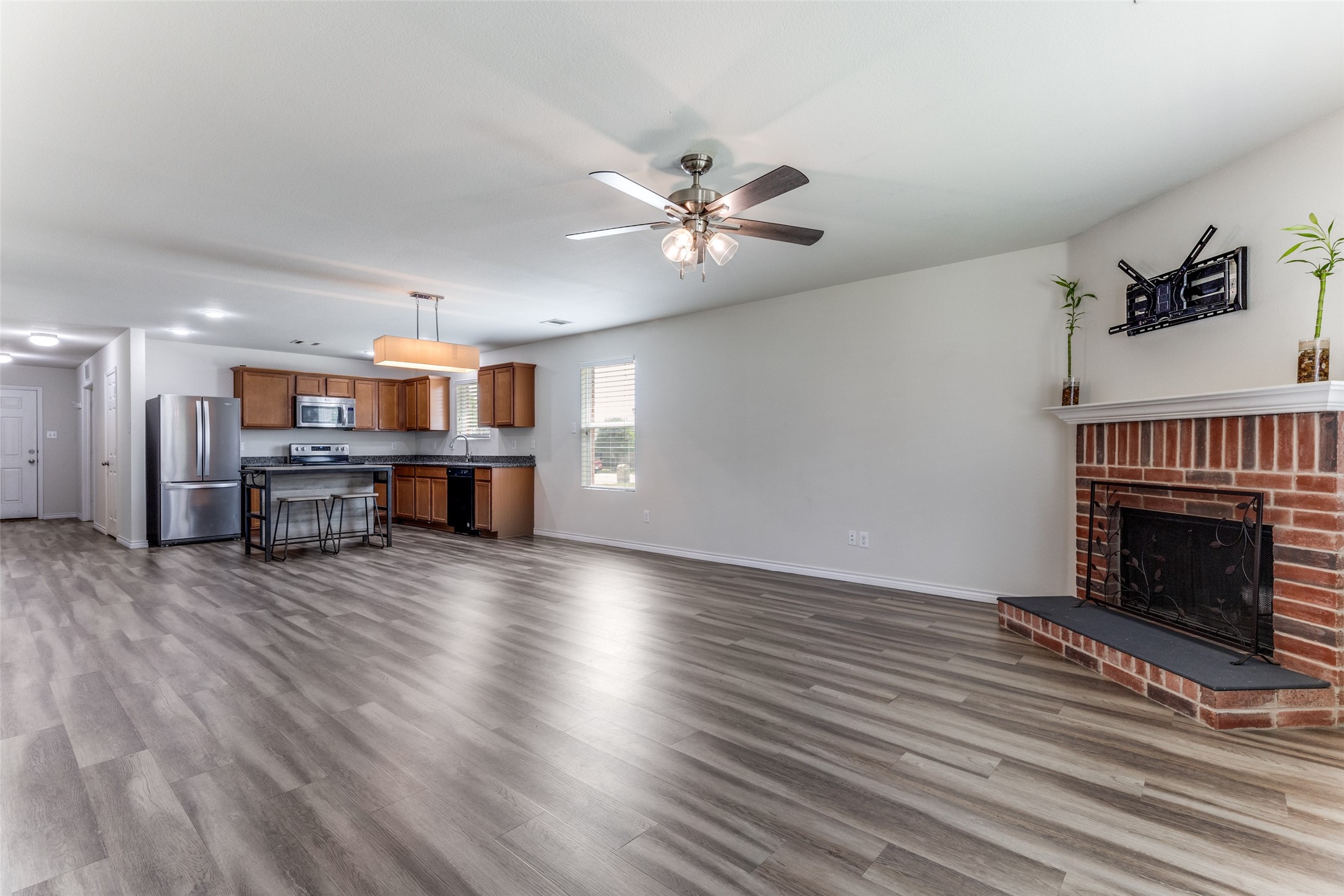 10013 Amosite Drive Fort Worth TX 76131