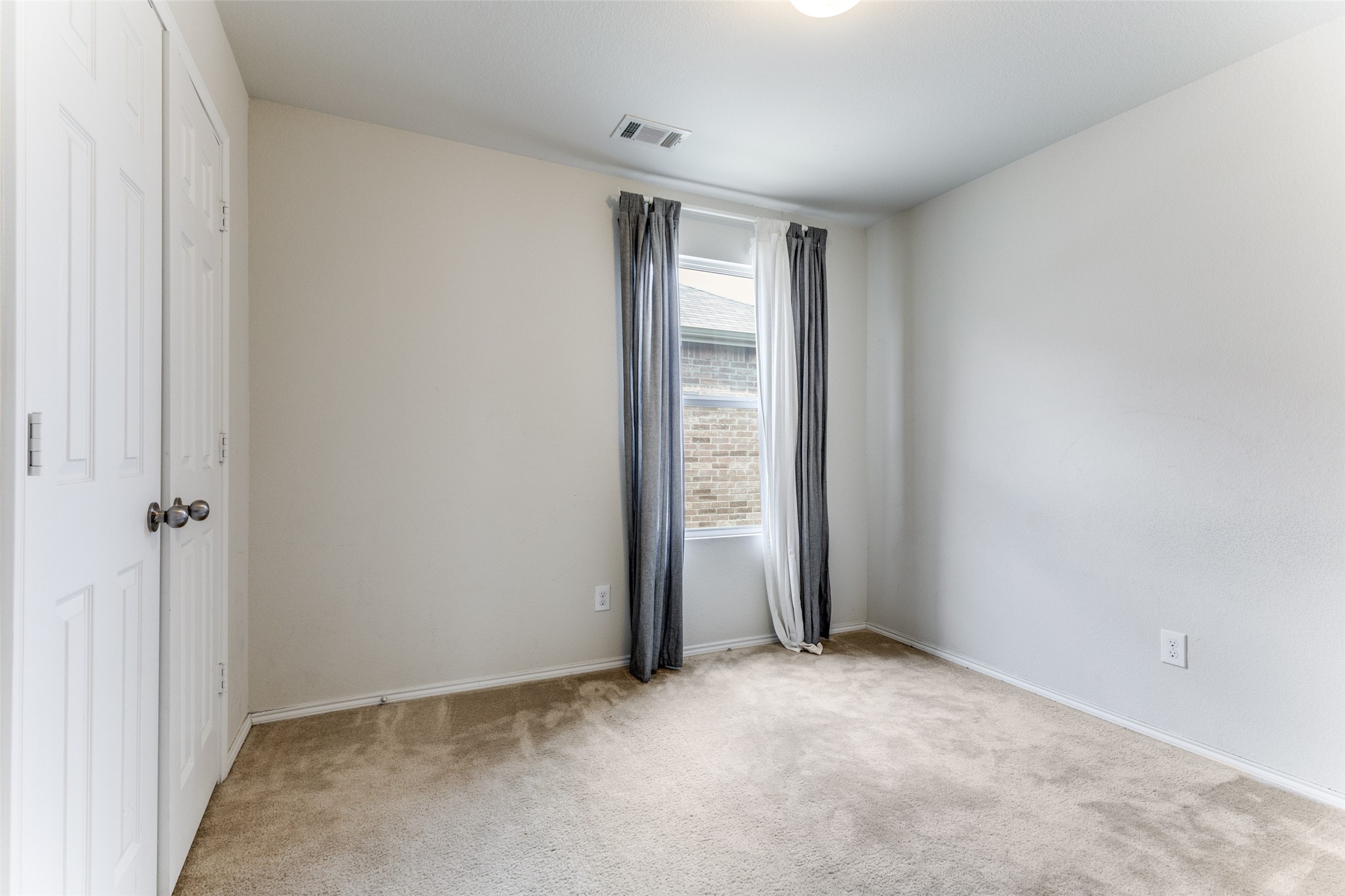 10013 Amosite Drive Fort Worth TX 76131