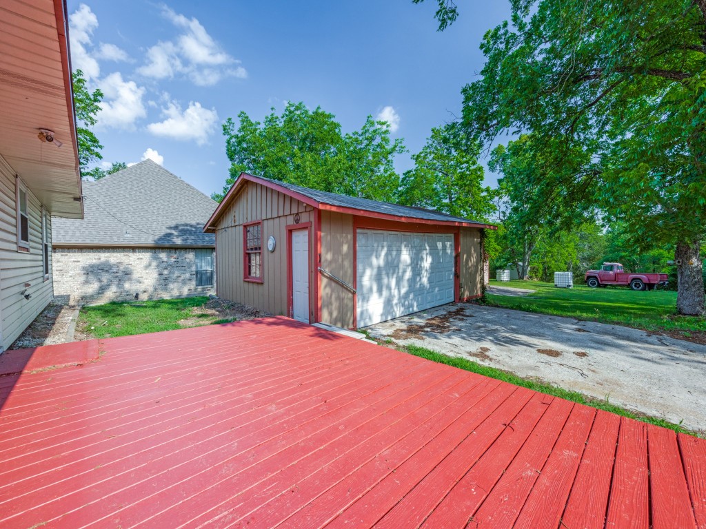 1225 W Hanna Street Denison TX 75020