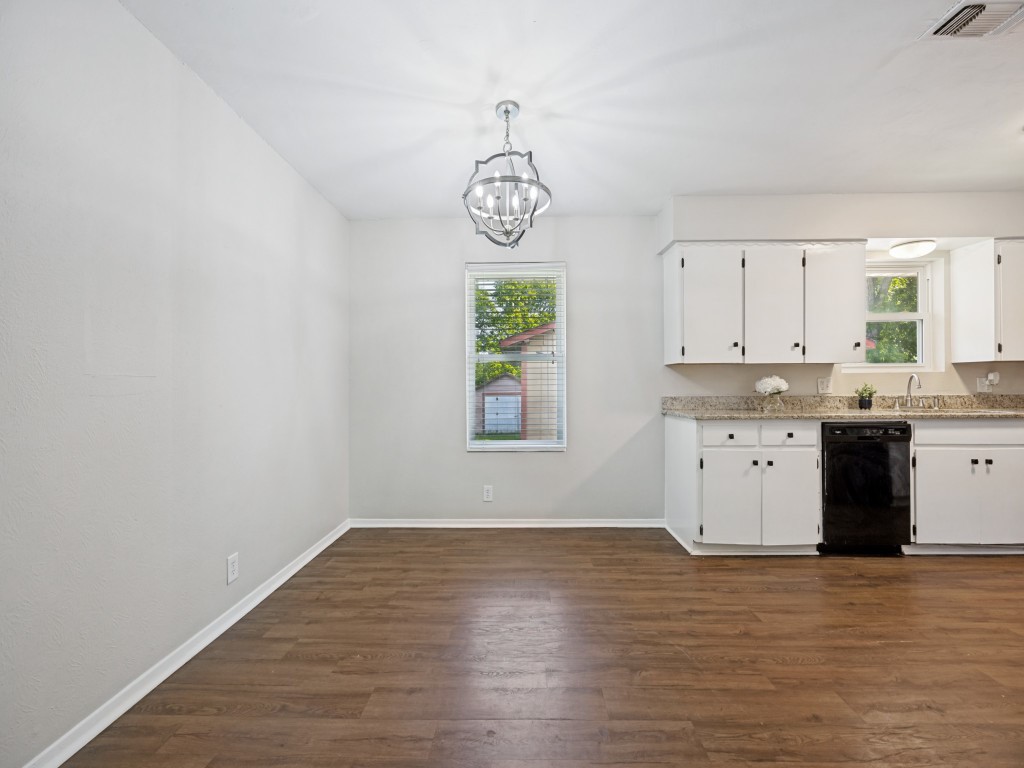 1225 W Hanna Street Denison TX 75020