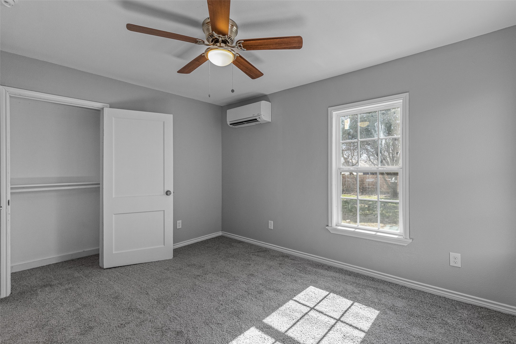 2706 Emmett Street Dallas TX 75211