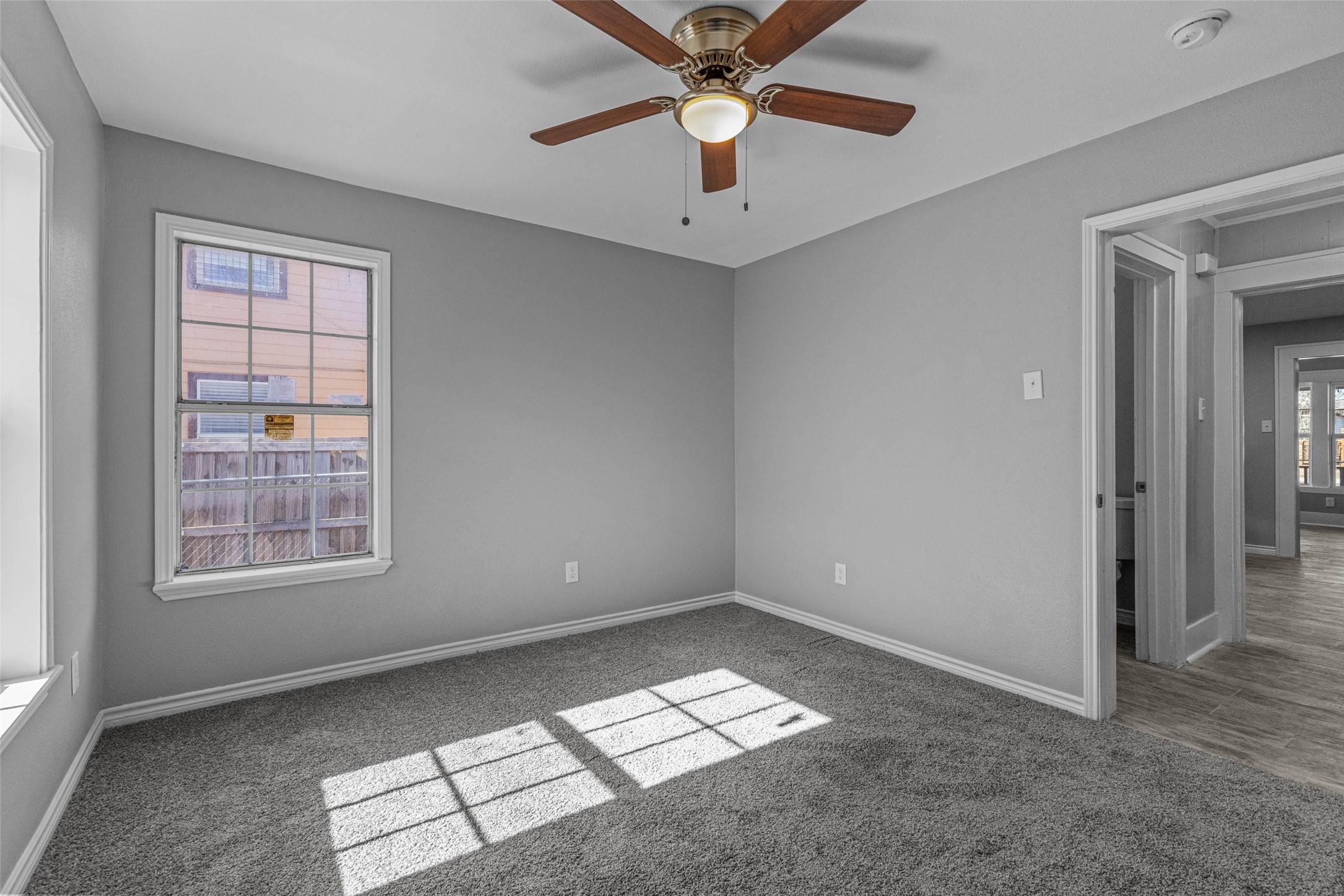 2706 Emmett Street Dallas TX 75211