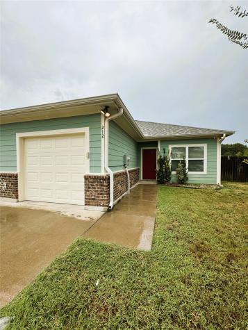 212 Lasso Circle Mabank TX 75143