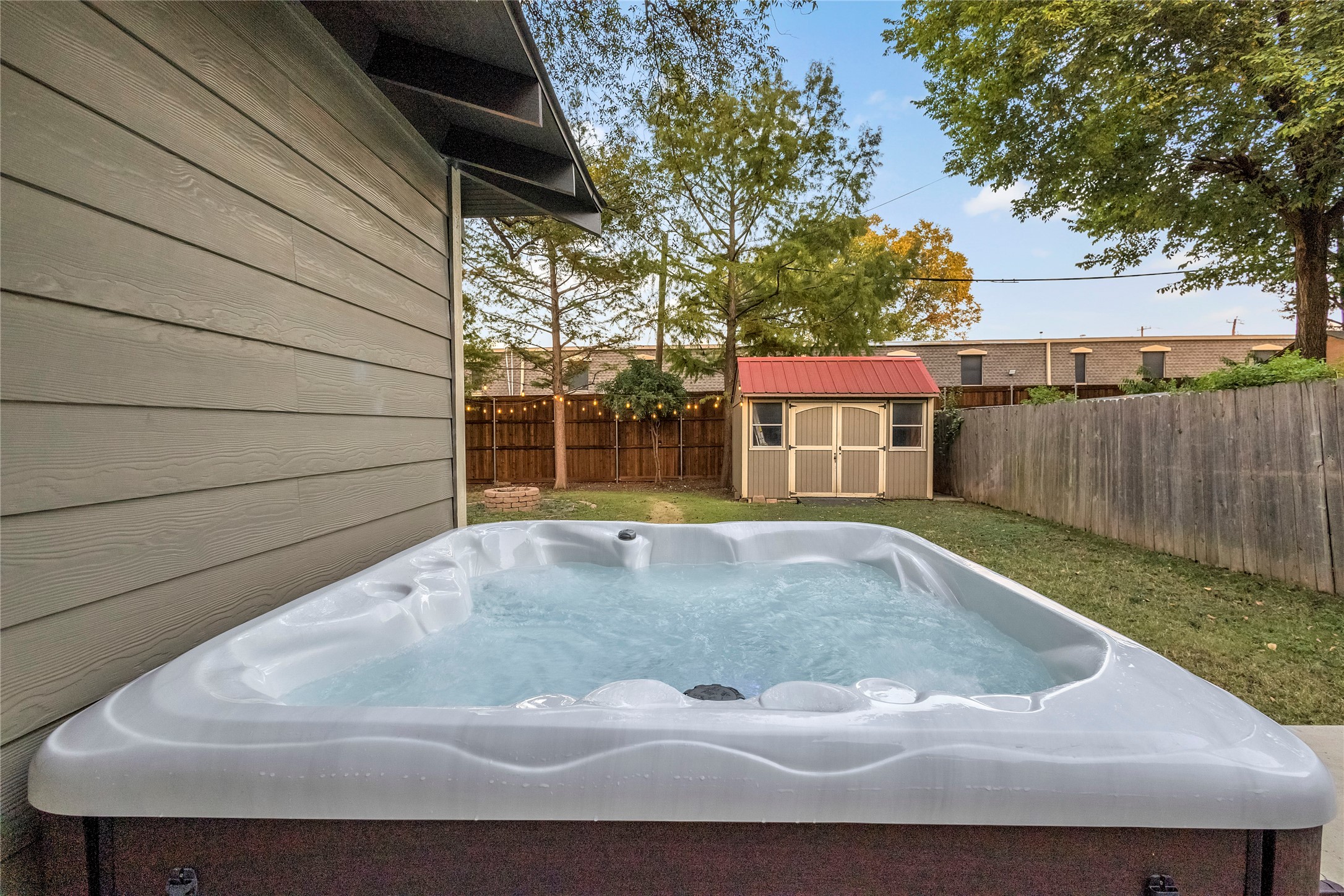 828 Elsbeth Street Dallas TX 75208