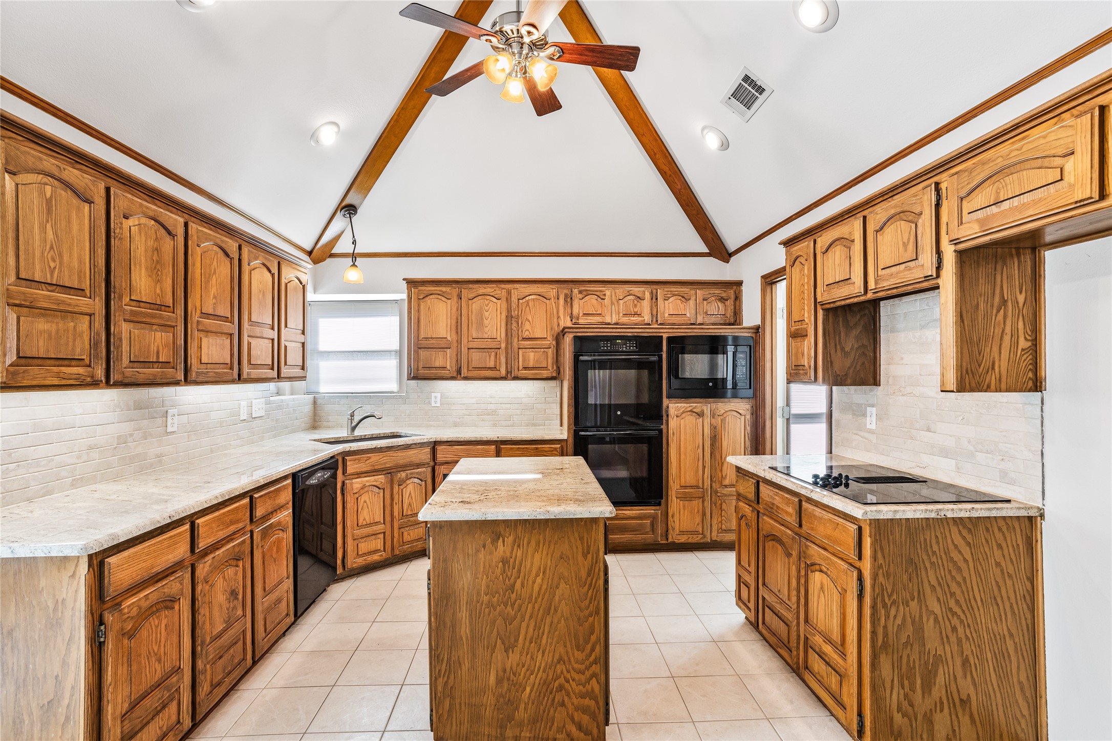 2942 Woodland Hills Drive Grapevine TX 76051