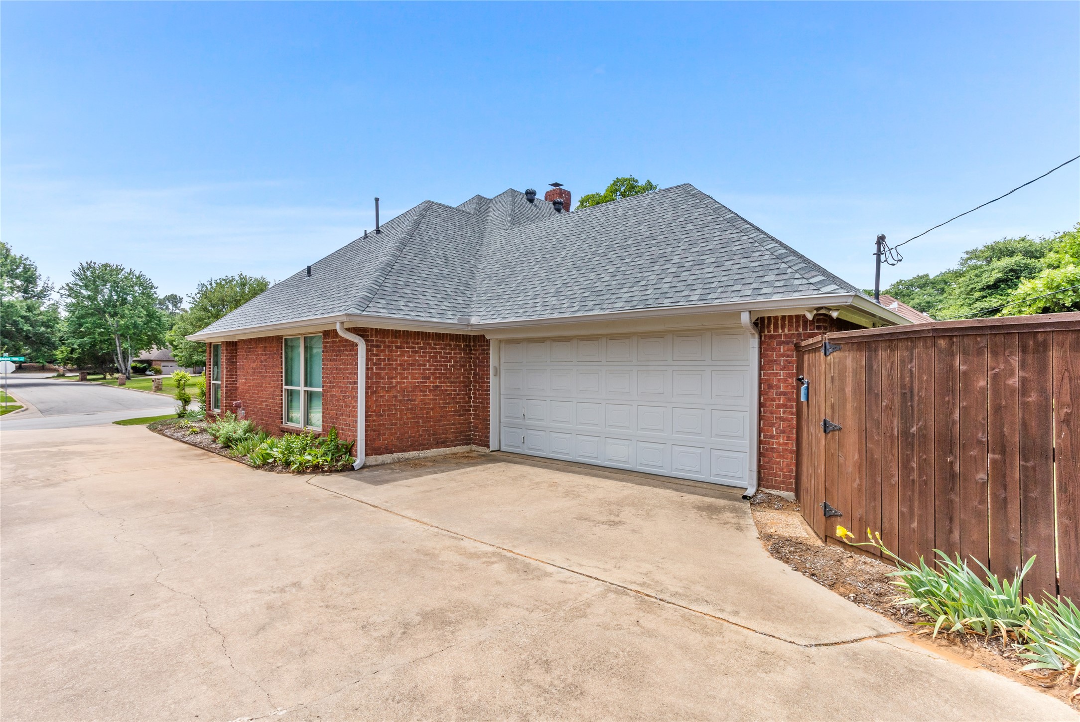 2942 Woodland Hills Drive Grapevine TX 76051