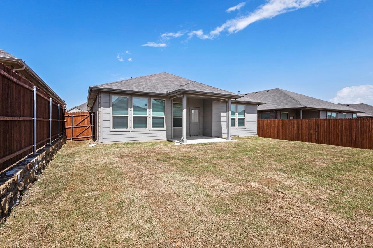 225 Roundstone Road Fort Worth TX 76052