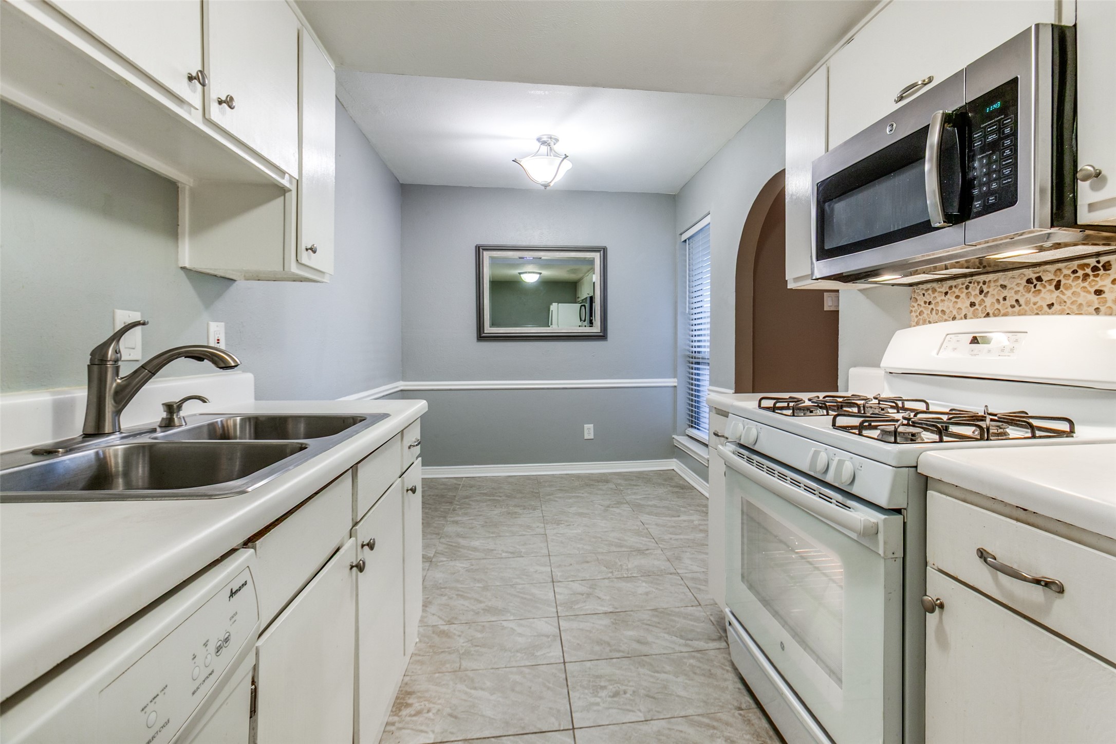 15926 Stillwood Street Dallas TX 75248