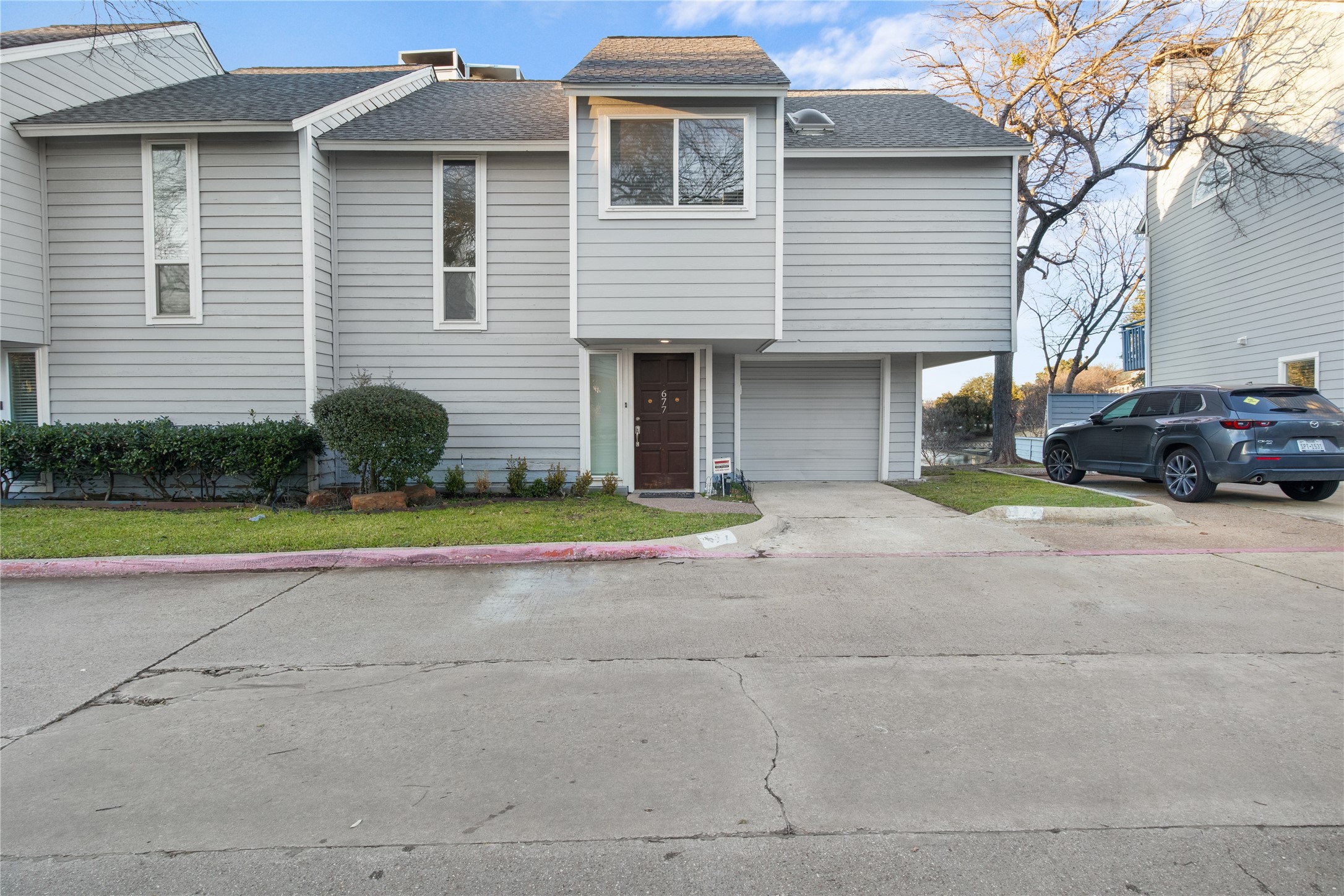 677 Cimarron Trail Irving TX 75063
