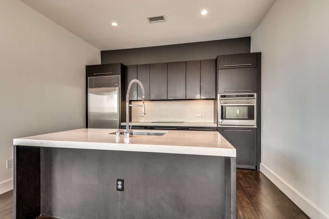 2200 Victory Avenue Dallas TX 75219