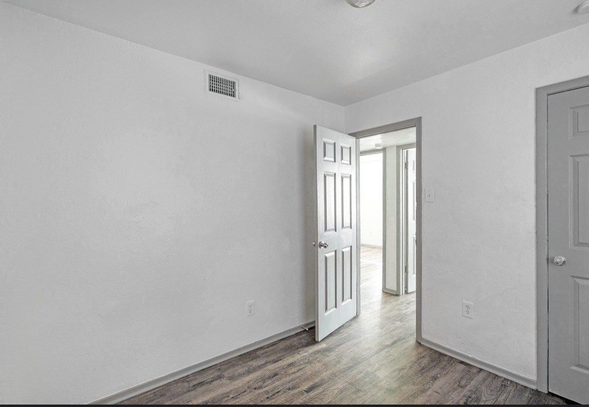 916 Isbell Road Fort Worth TX 76114
