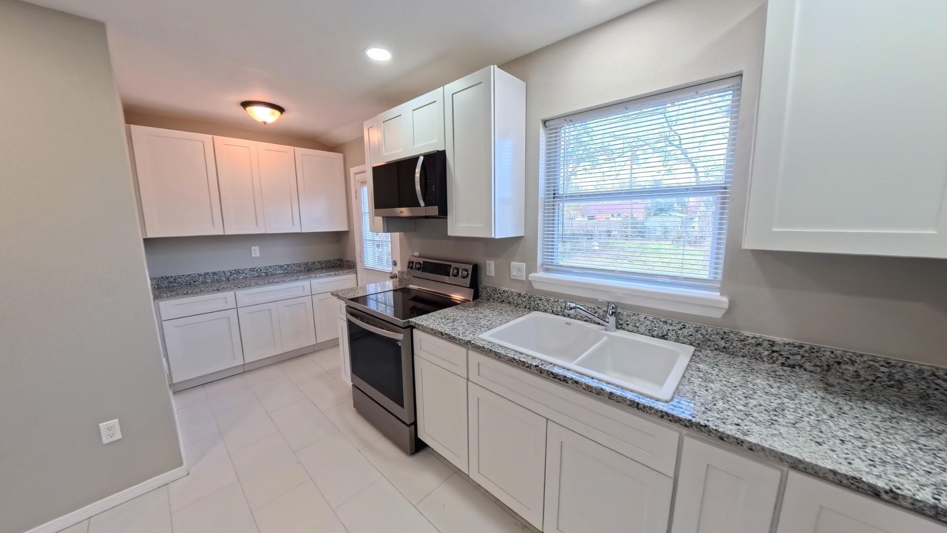 2233 Huskey Street Garland TX 75041
