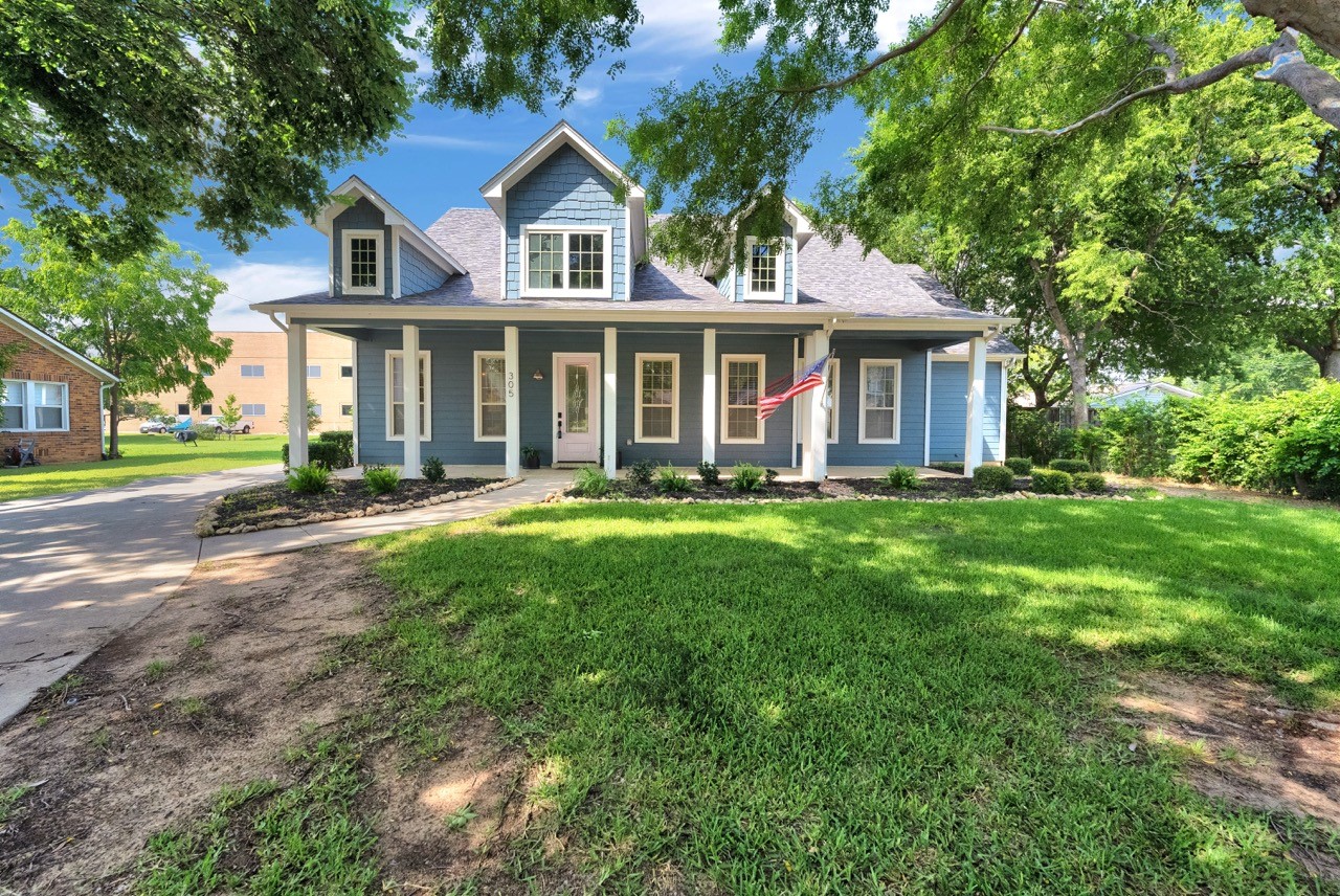 305 Main Street Roanoke TX 76262