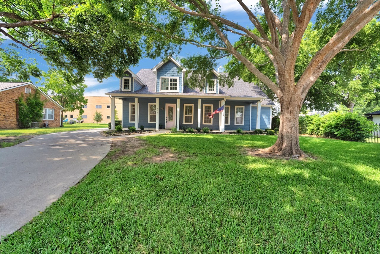 305 Main Street Roanoke TX 76262