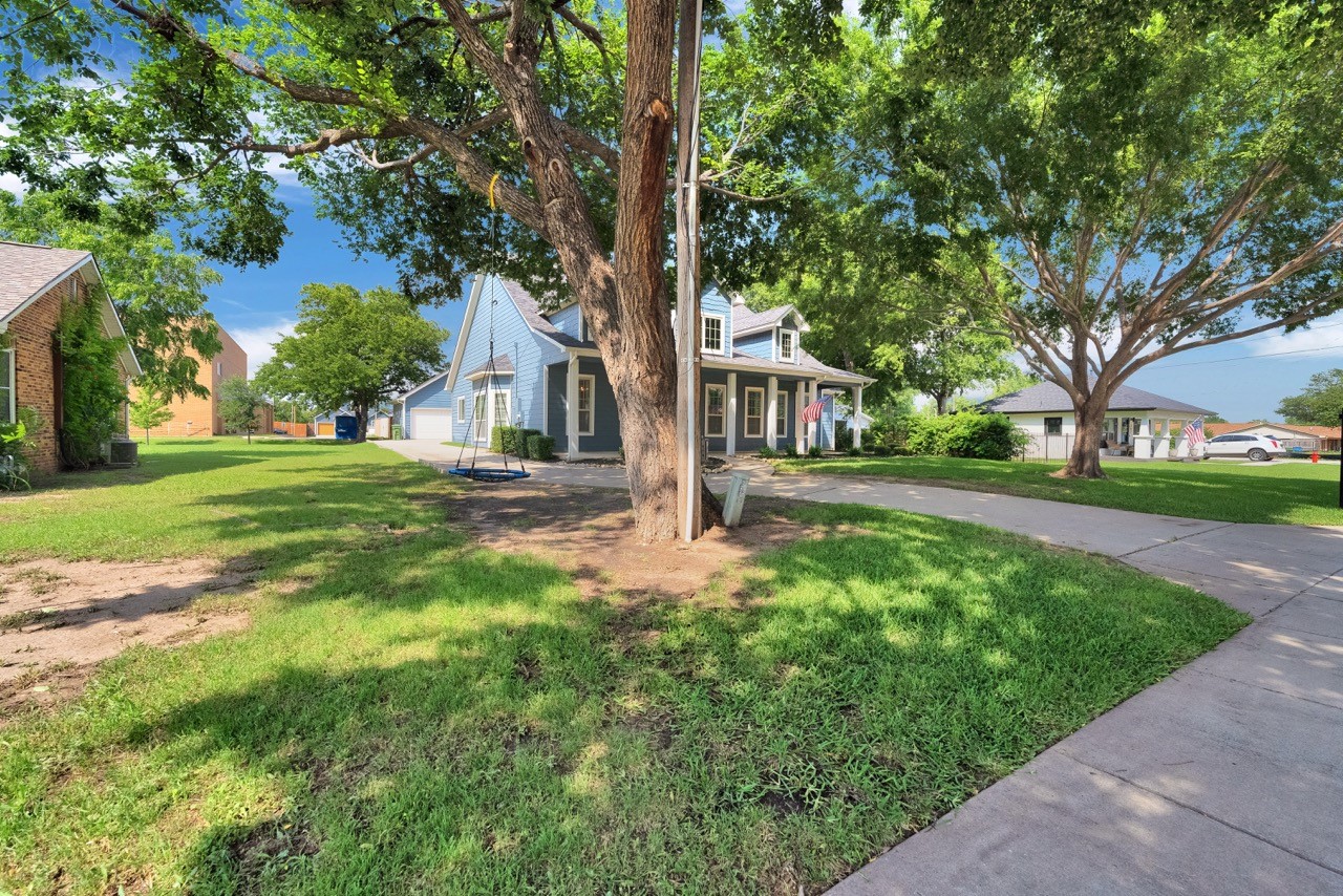 305 Main Street Roanoke TX 76262