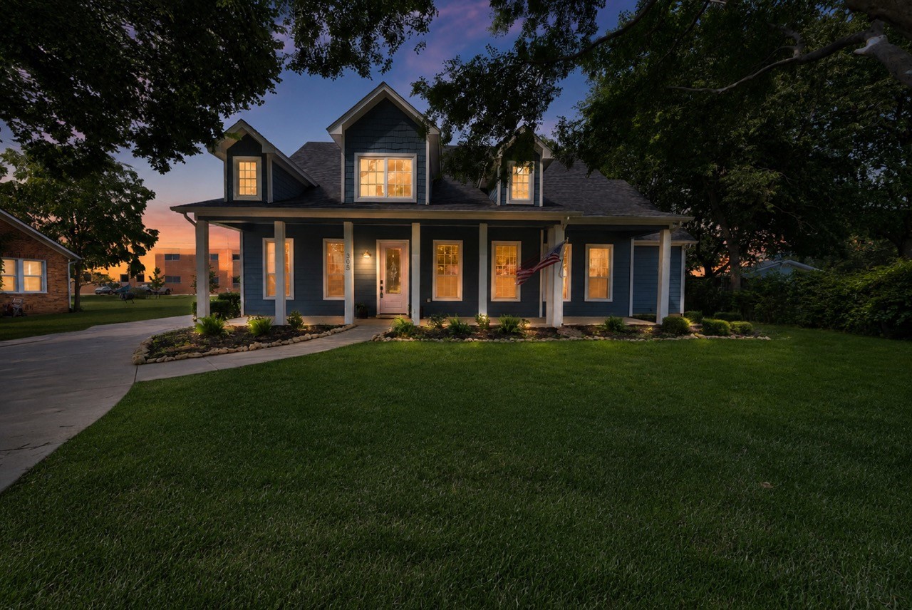 305 Main Street Roanoke TX 76262