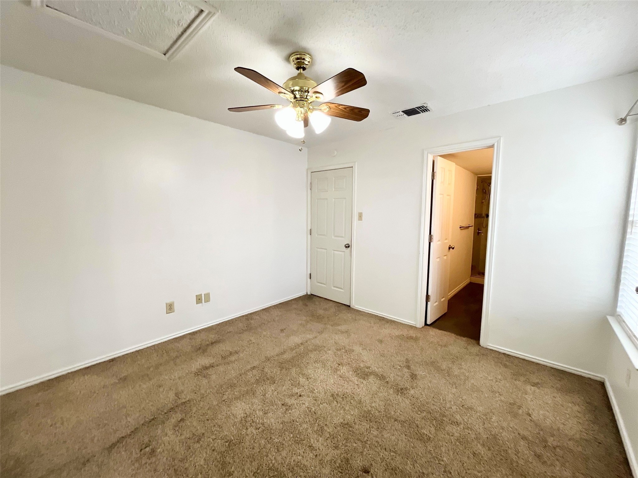 1450 Meadowood Village Drive Fort Worth TX 76120