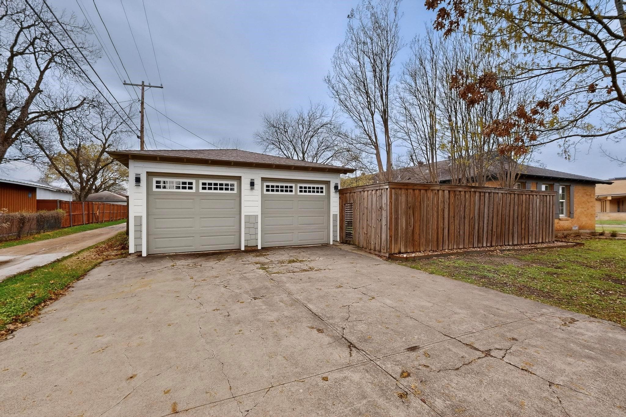 1707 Mariposa Drive Dallas TX 75228
