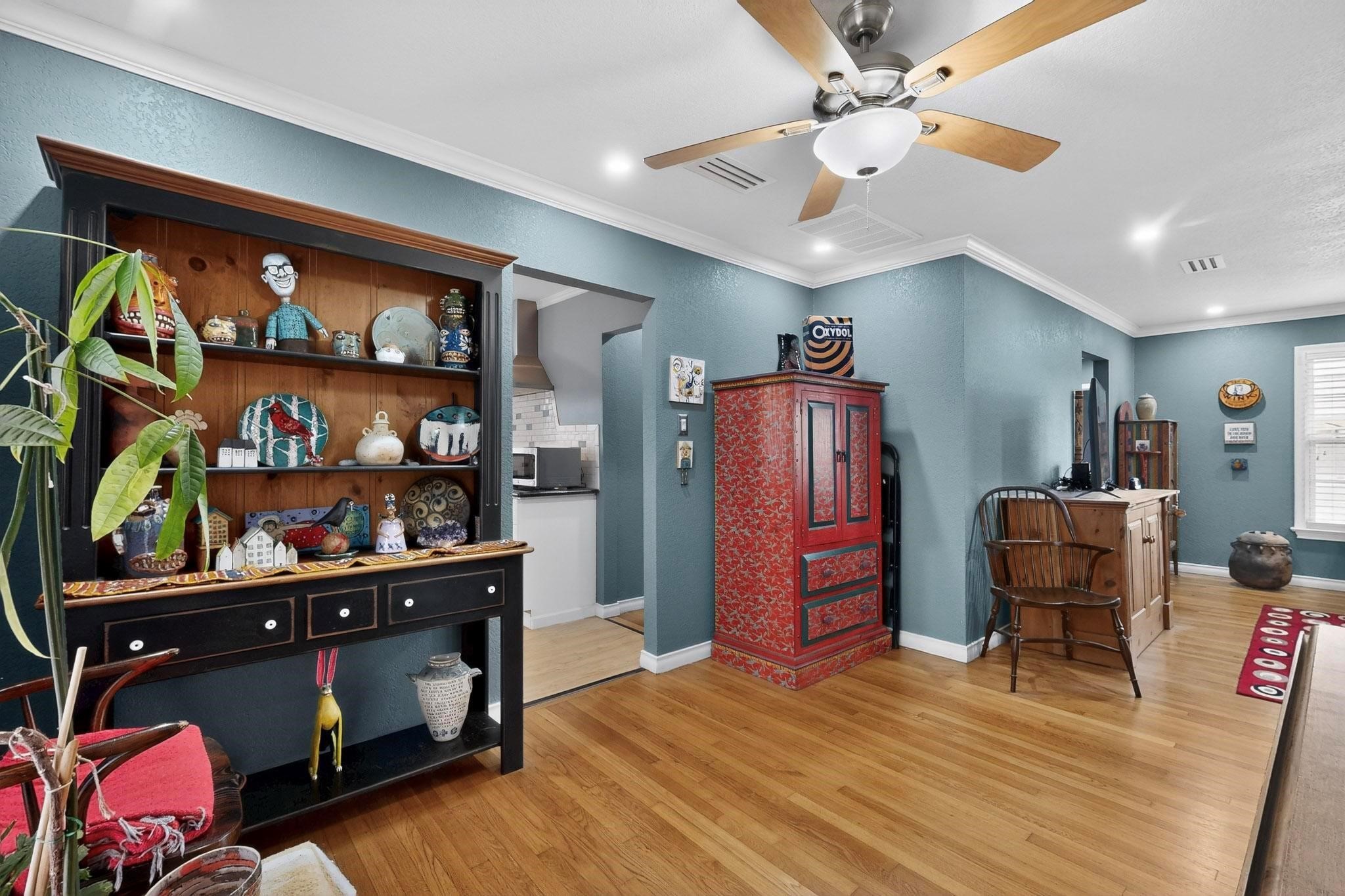 1707 Mariposa Drive Dallas TX 75228