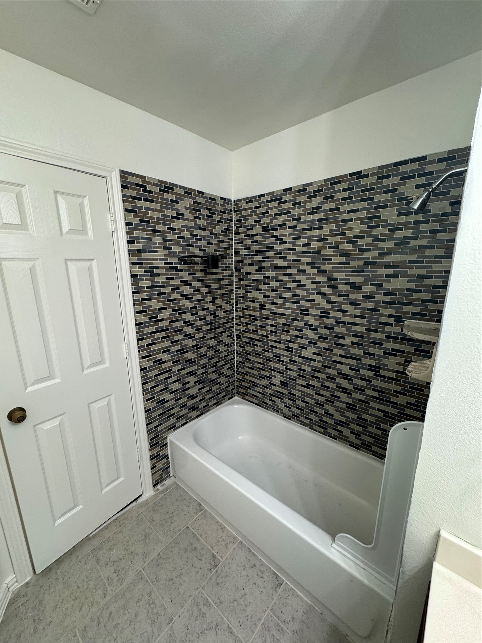 100 Streamside Drive Desoto TX 75115