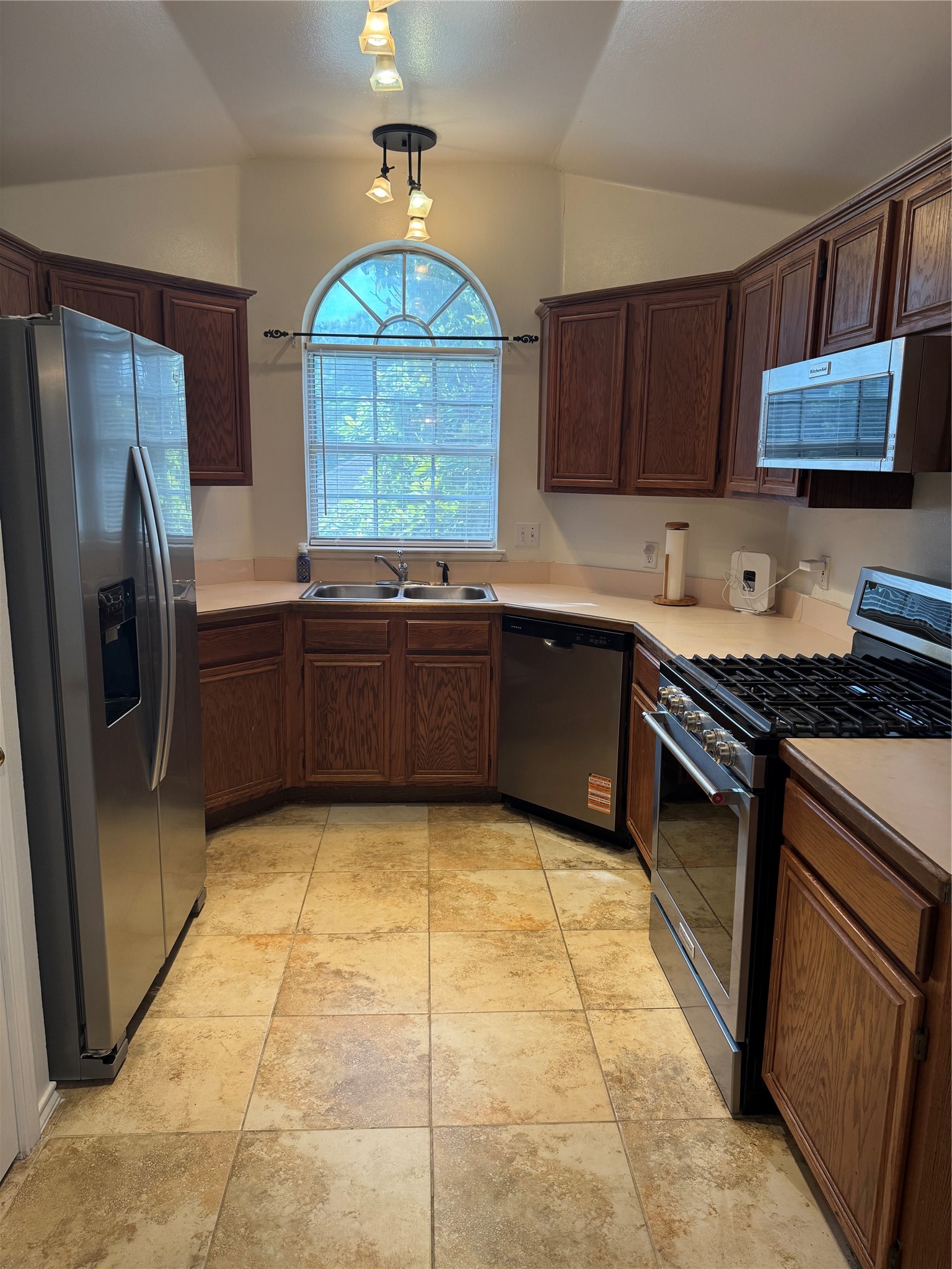 100 Streamside Drive Desoto TX 75115