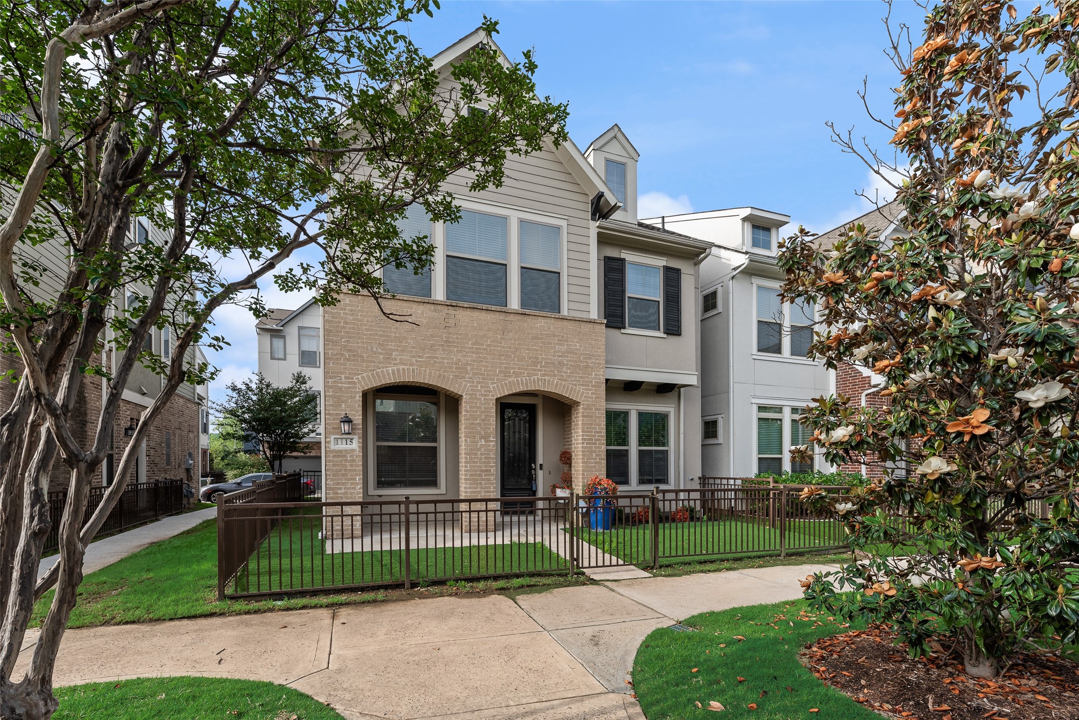 1115 Manacor Lane Dallas TX 75212