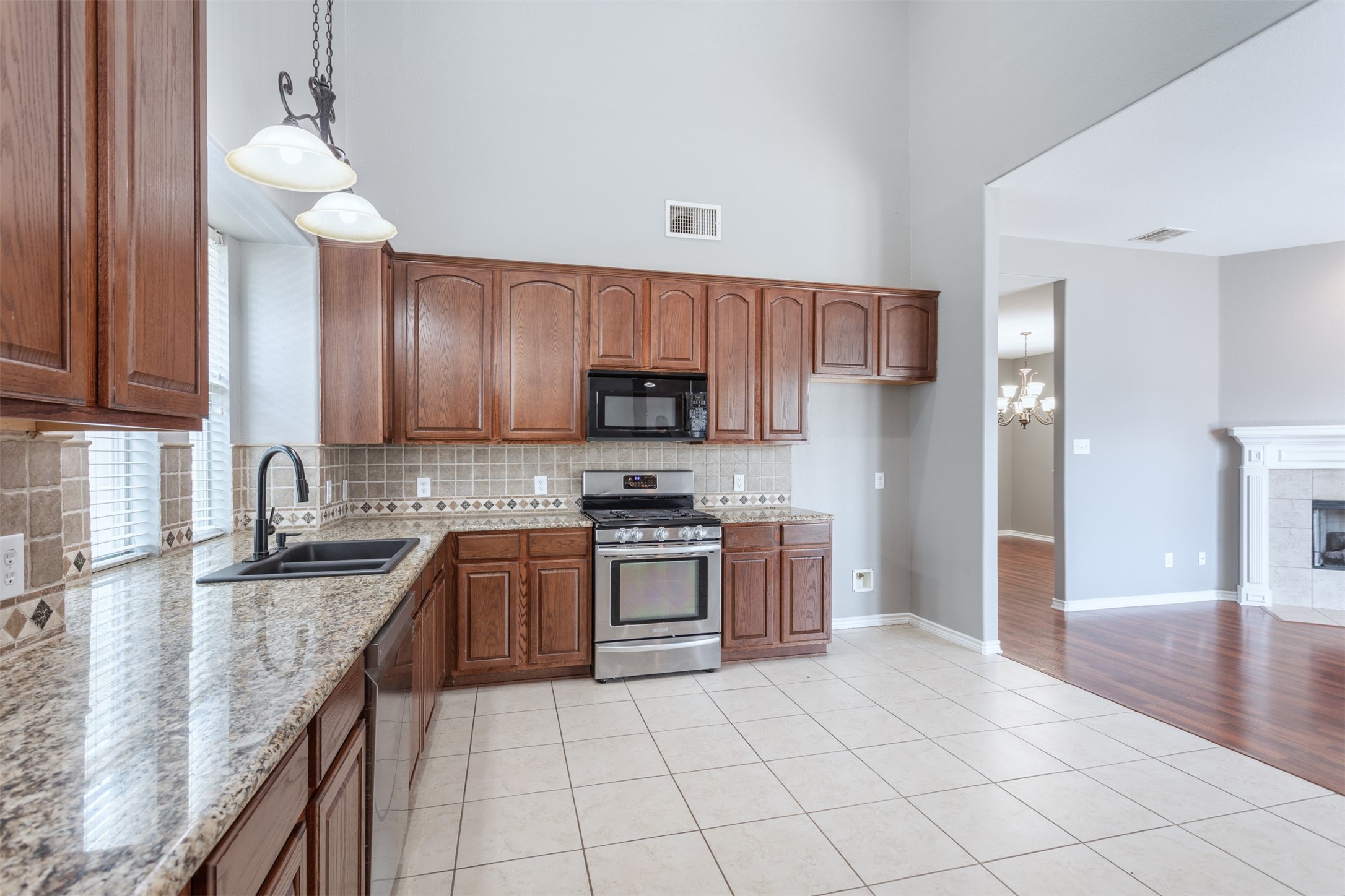1240 Hayden Lane Savannah TX 76227