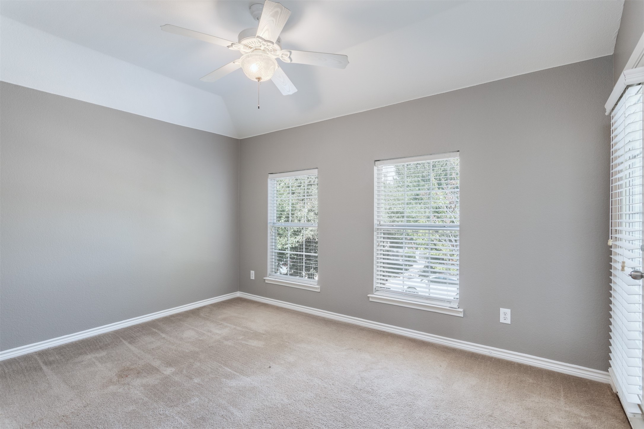 1240 Hayden Lane Savannah TX 76227