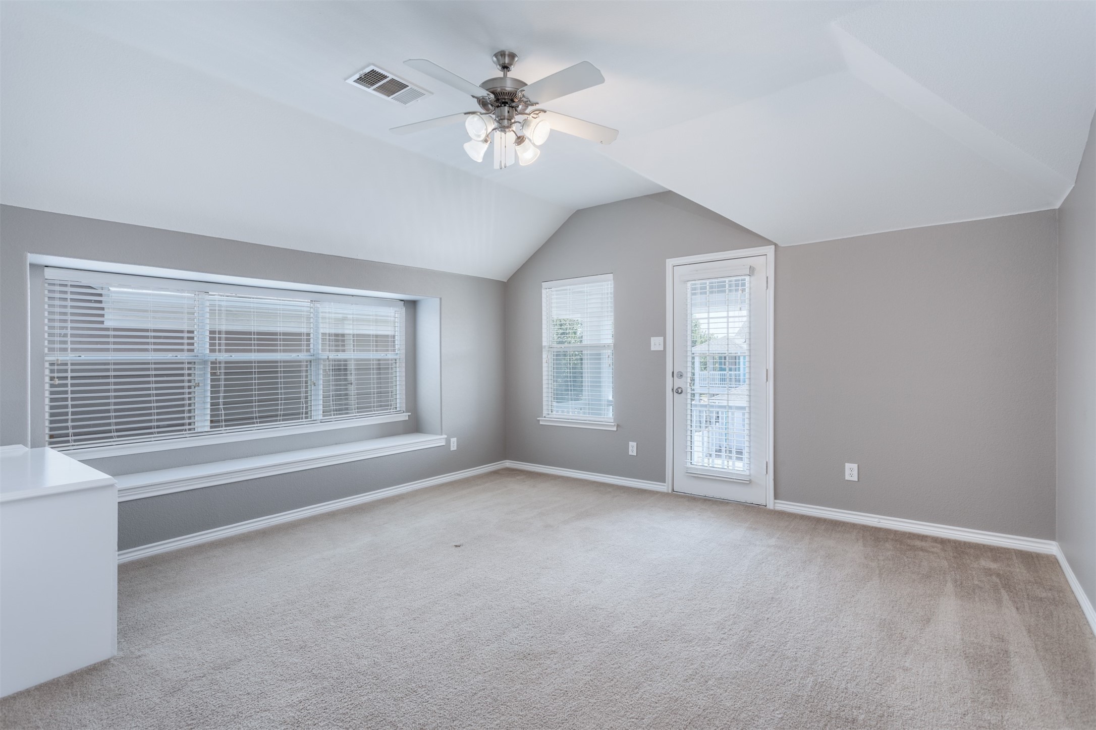 1240 Hayden Lane Savannah TX 76227