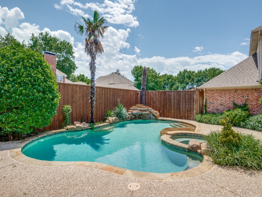 6428 Glenhollow Drive Plano TX 75093