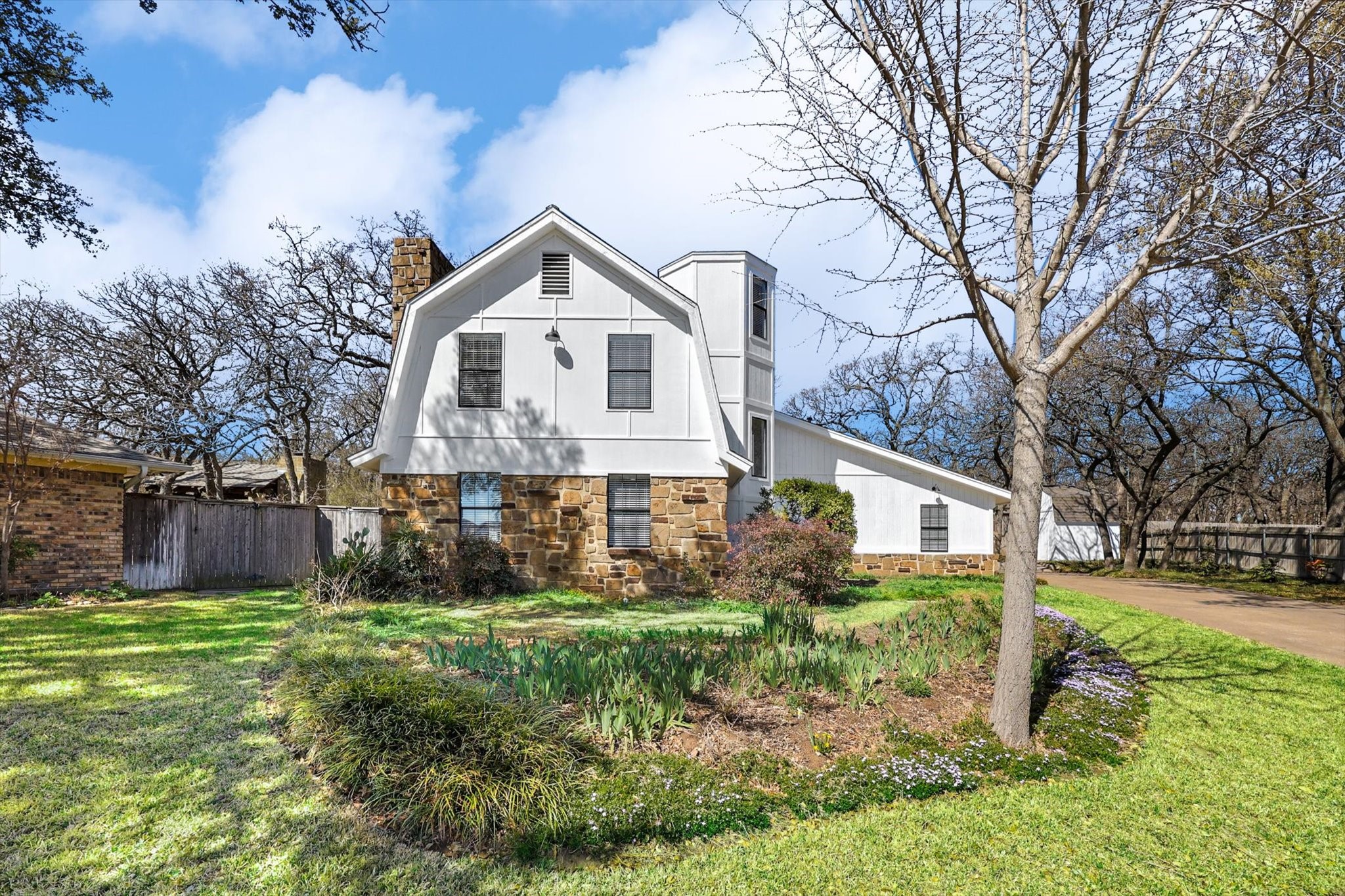 200 Eagle Court Bedford TX 76021