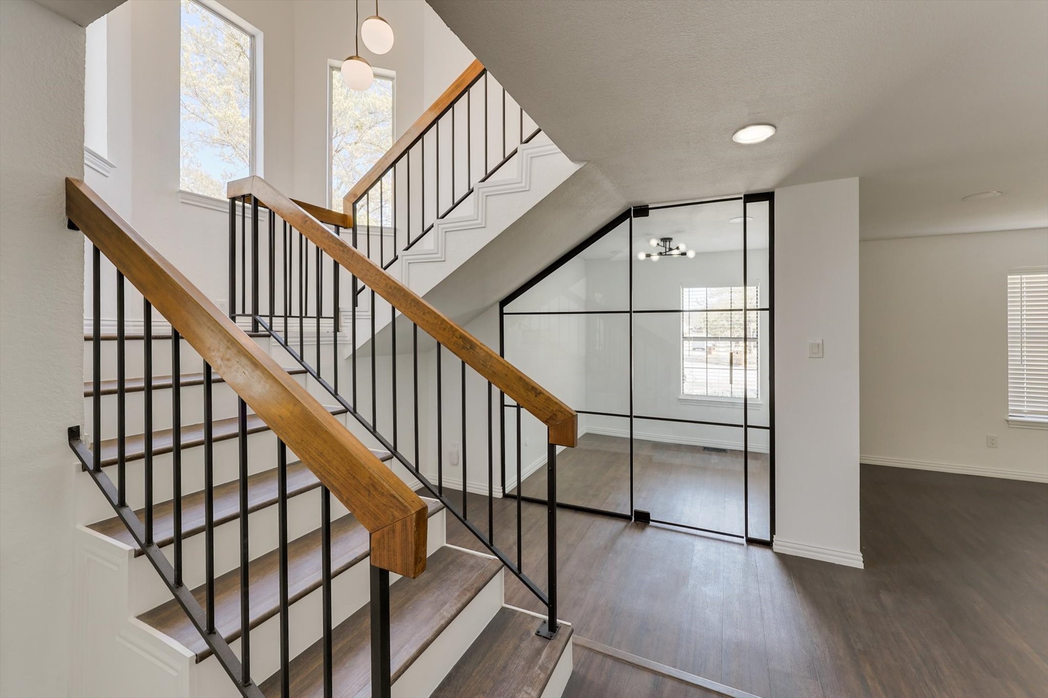 200 Eagle Court Bedford TX 76021