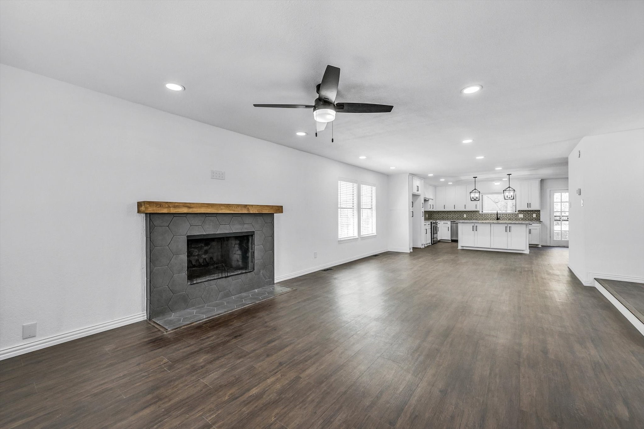 200 Eagle Court Bedford TX 76021