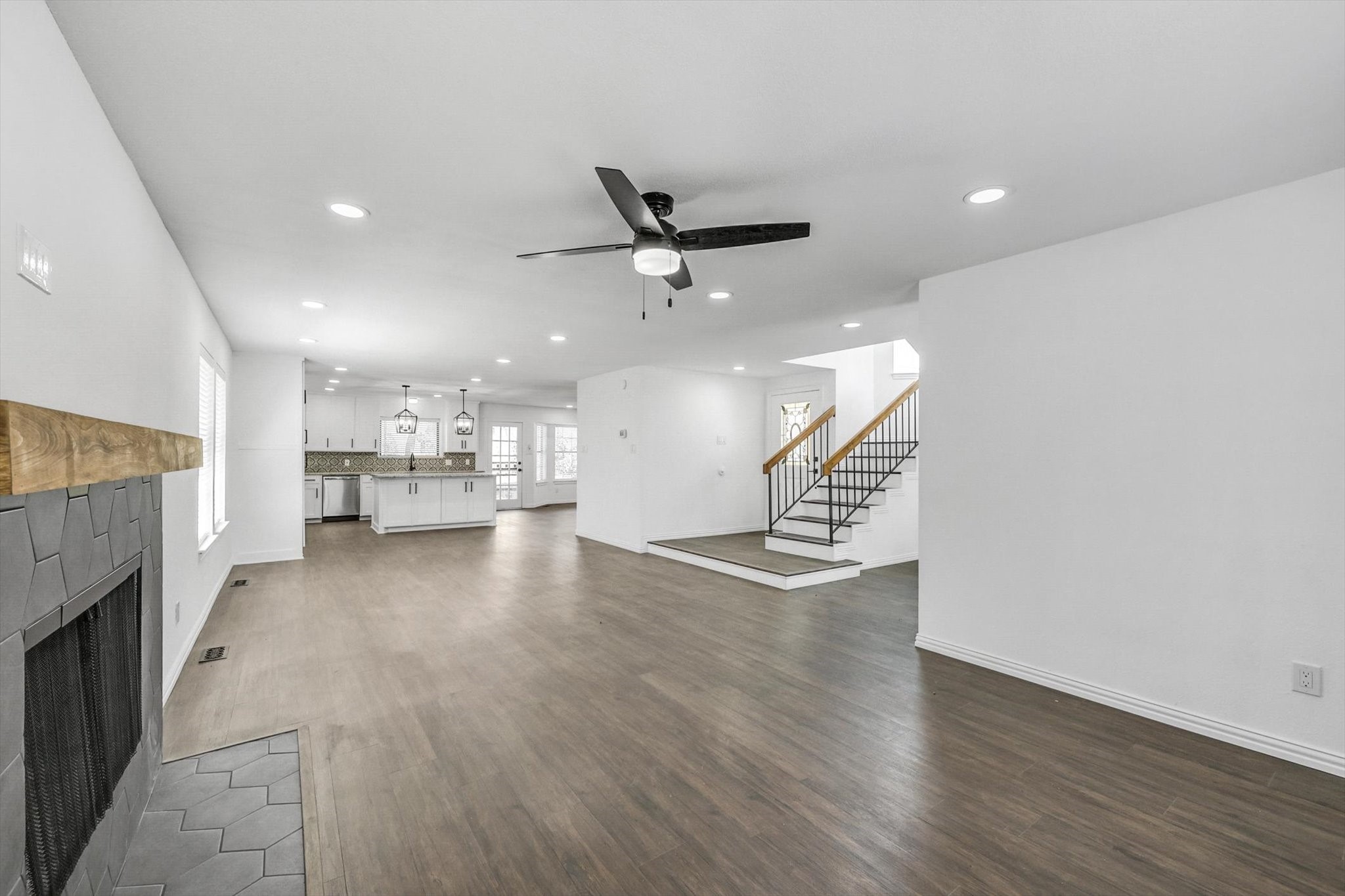 200 Eagle Court Bedford TX 76021