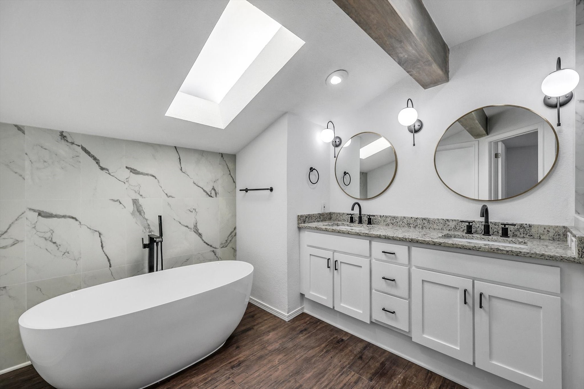 200 Eagle Court Bedford TX 76021
