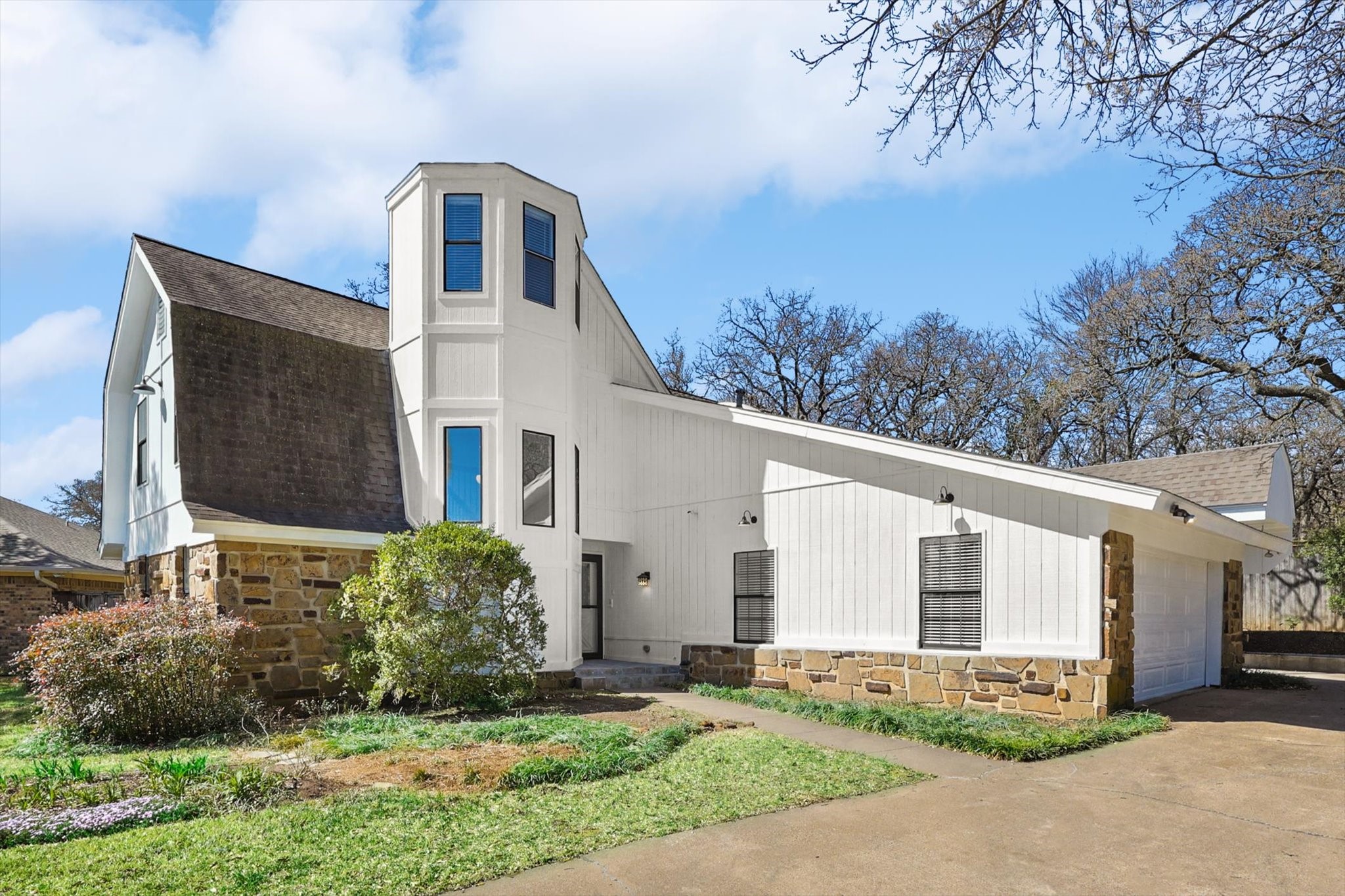 200 Eagle Court Bedford TX 76021