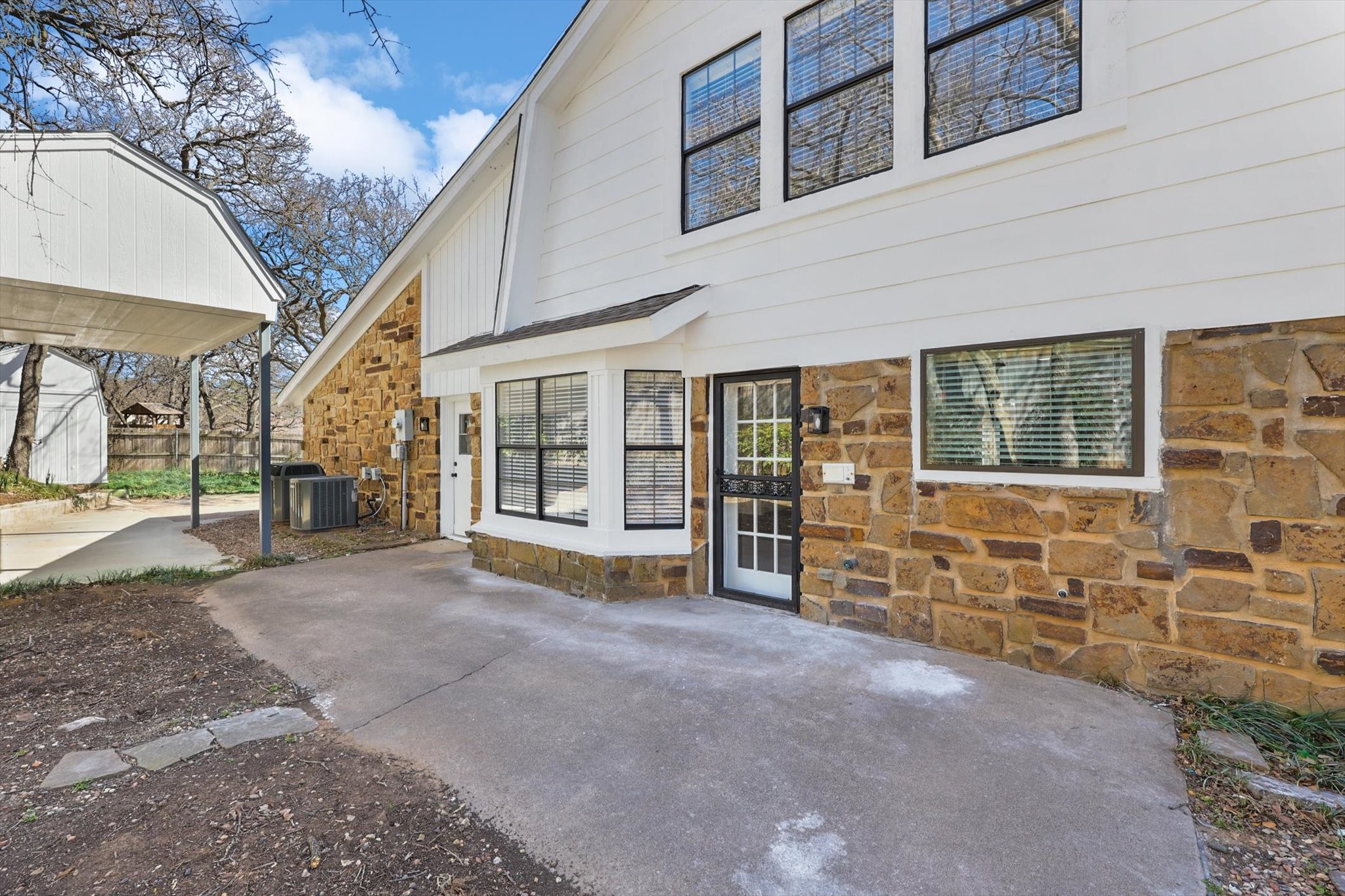 200 Eagle Court Bedford TX 76021