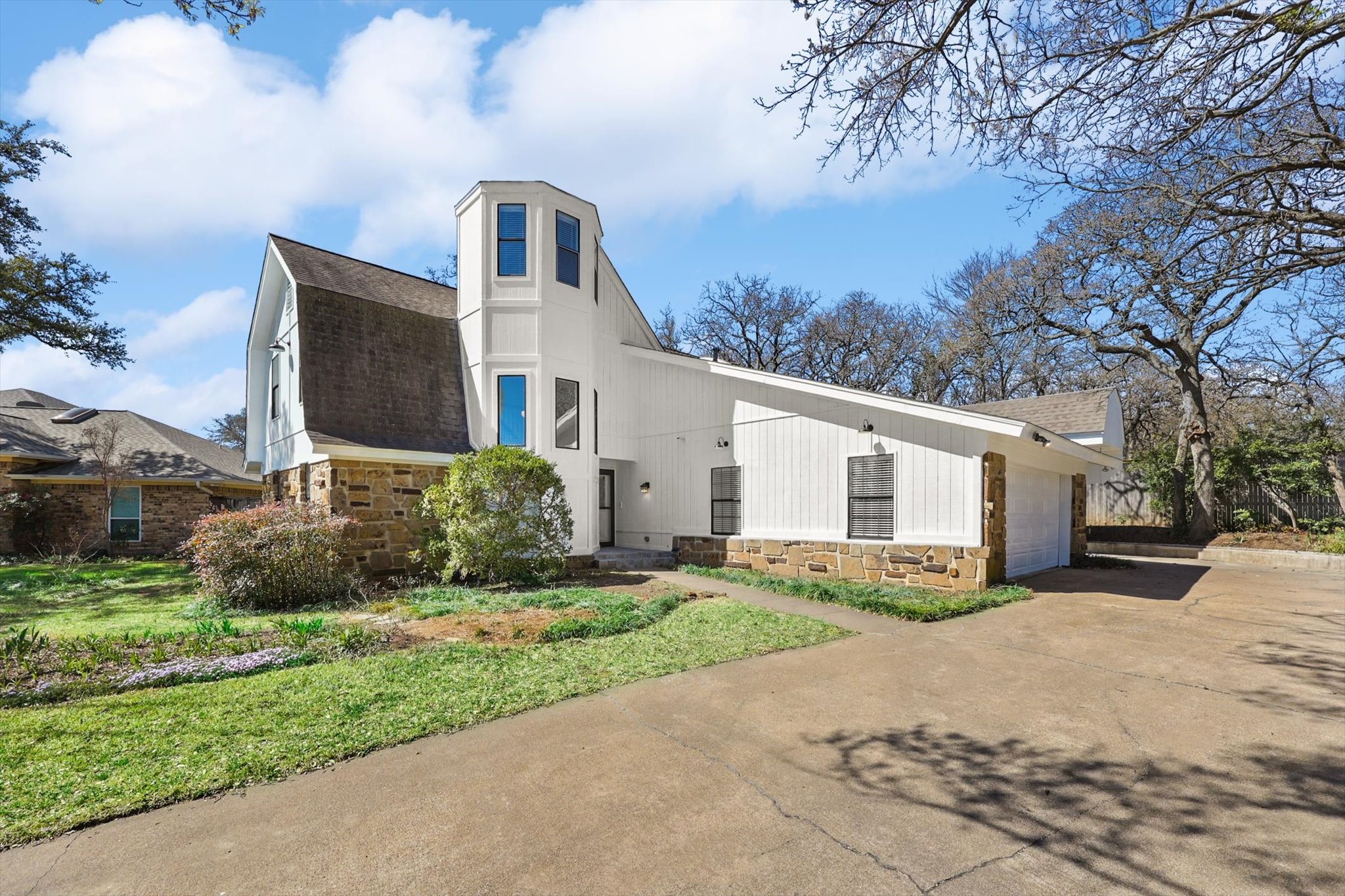 200 Eagle Court Bedford TX 76021