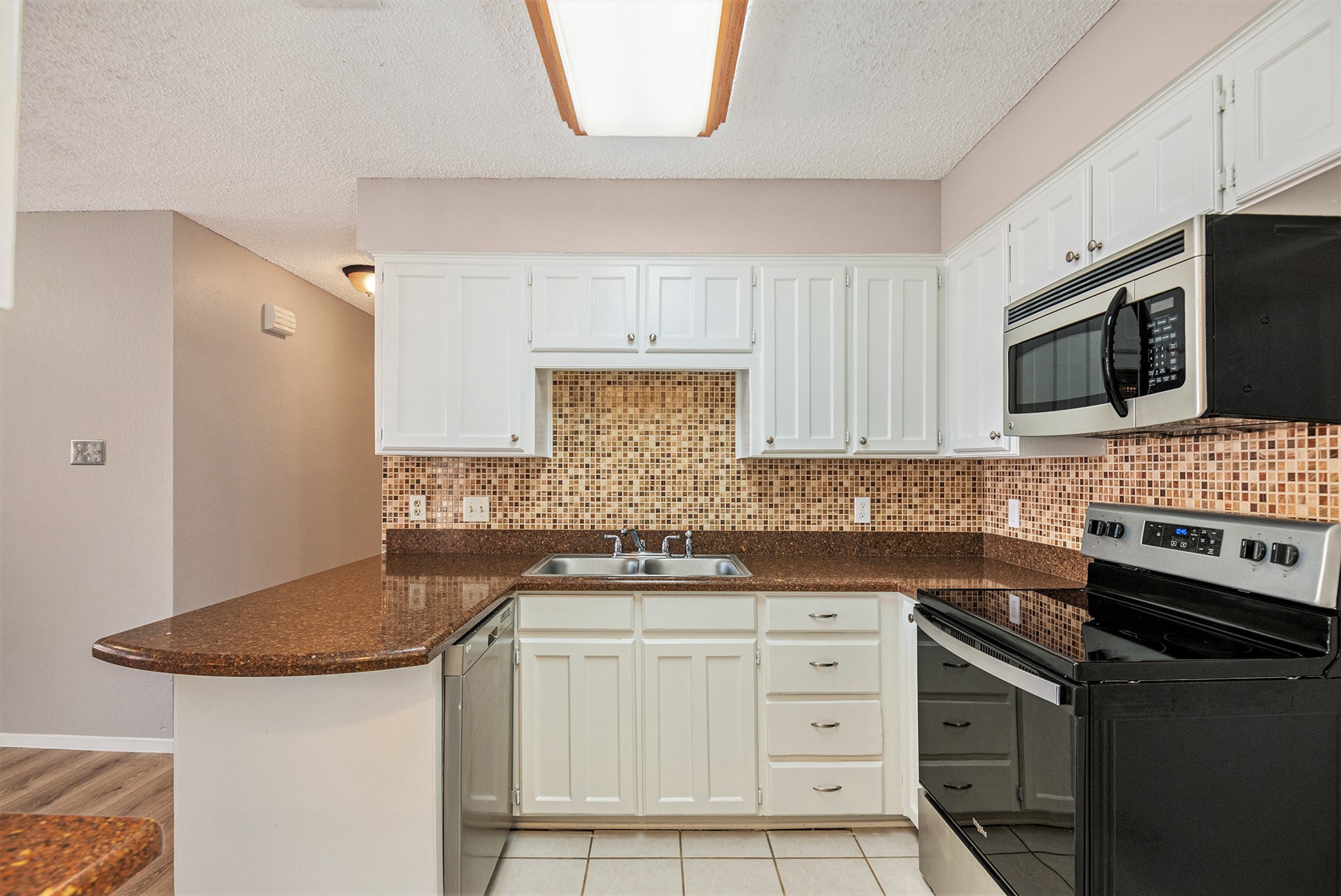 617 S Las Vegas Trail White Settlement TX 76108