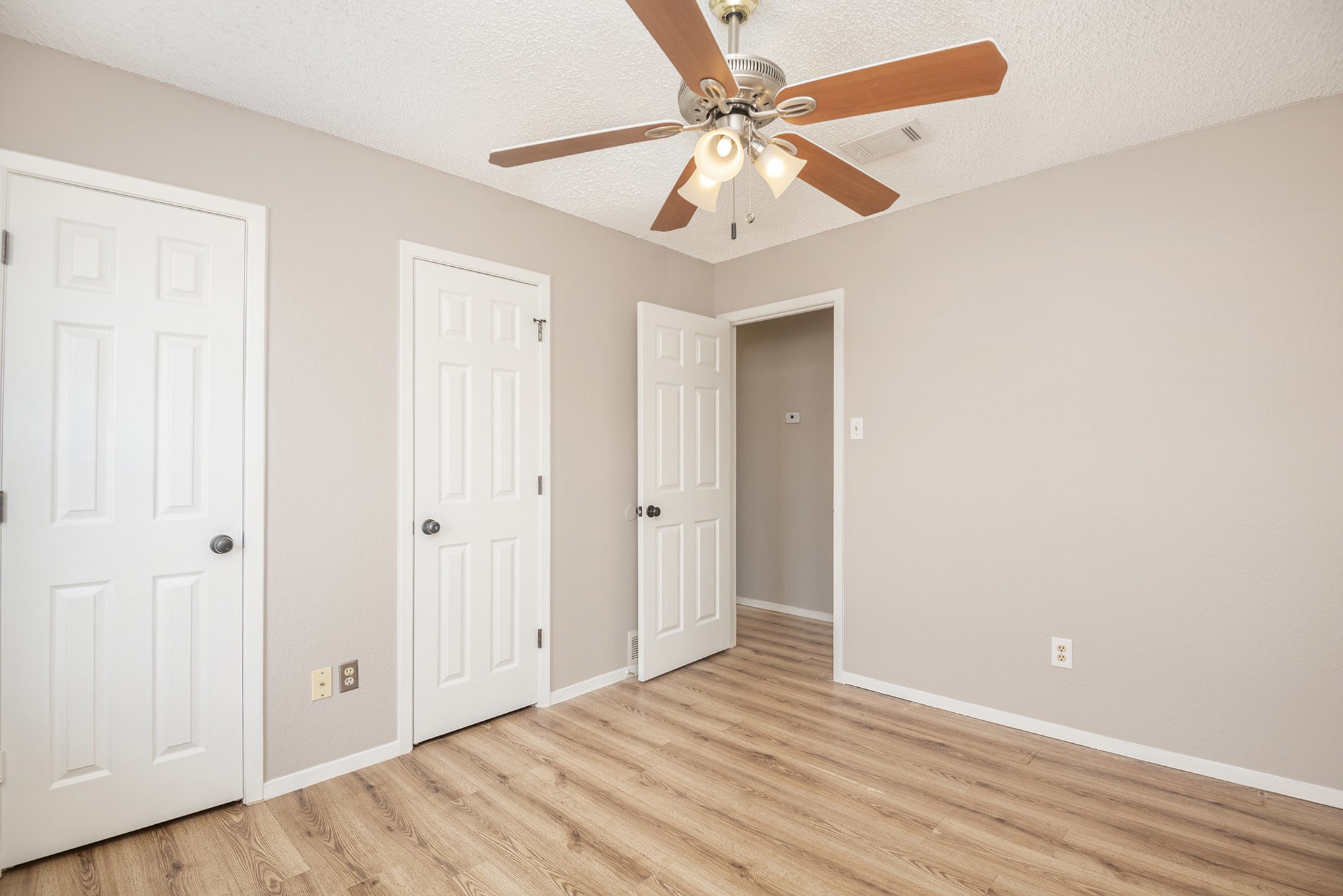 617 S Las Vegas Trail White Settlement TX 76108