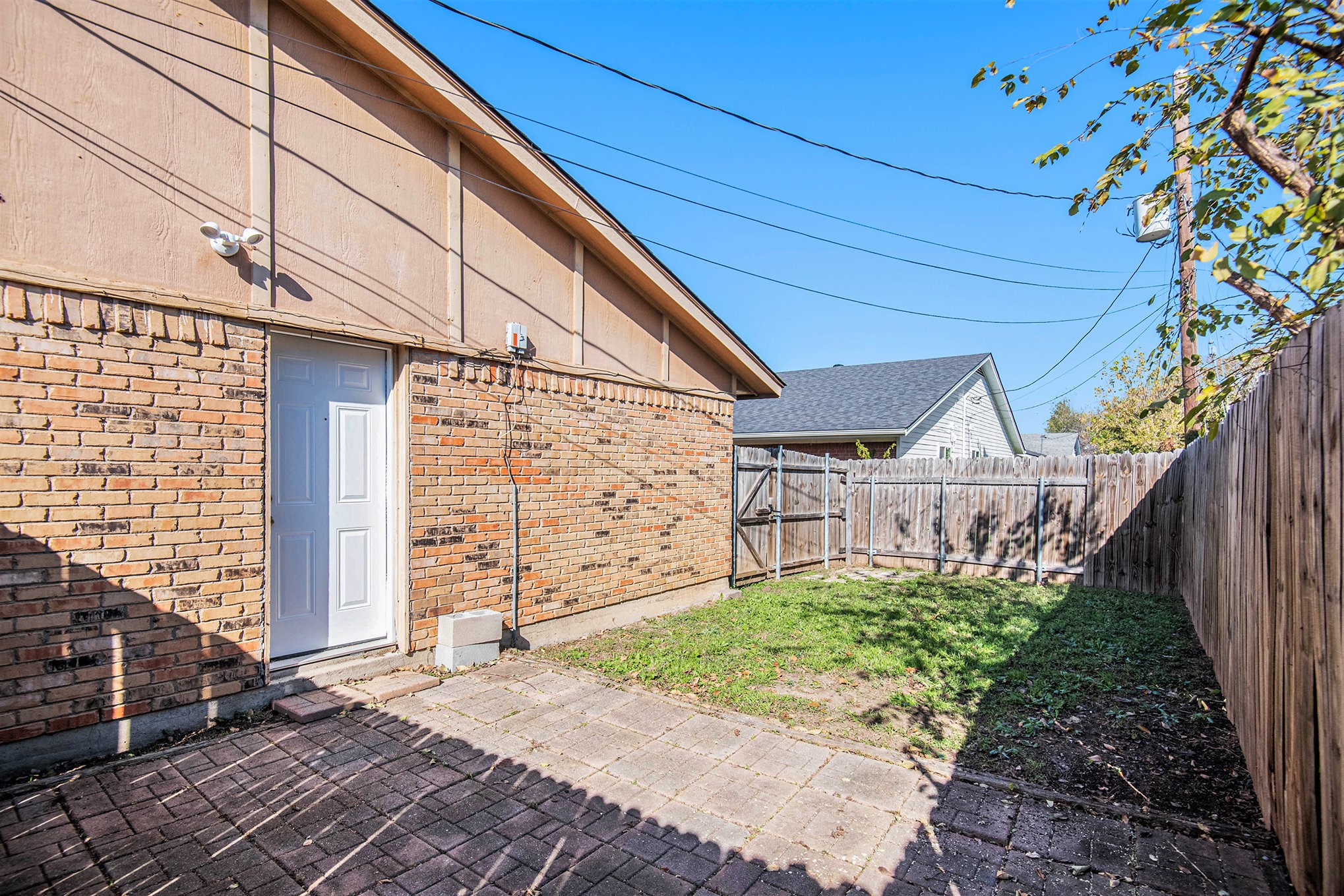 617 S Las Vegas Trail White Settlement TX 76108