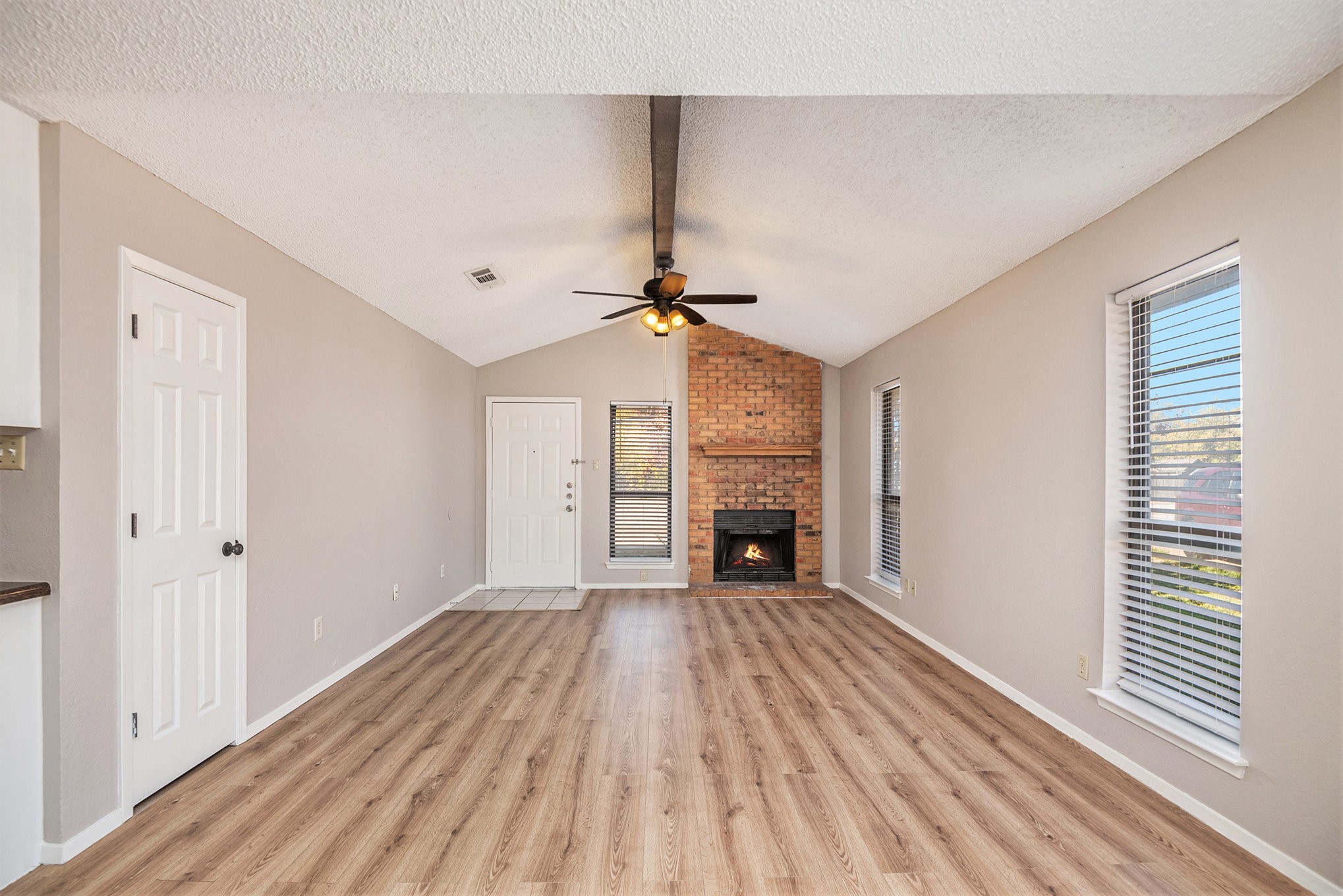 617 S Las Vegas Trail White Settlement TX 76108