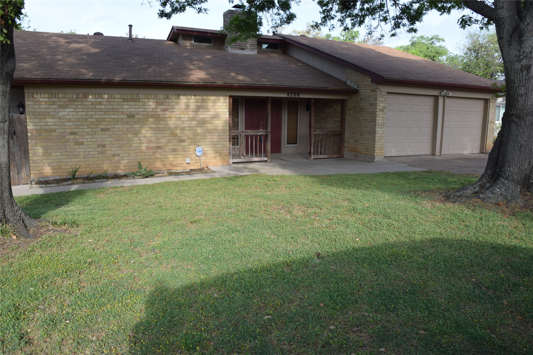 4208 Blossom Trail Arlington TX 76016
