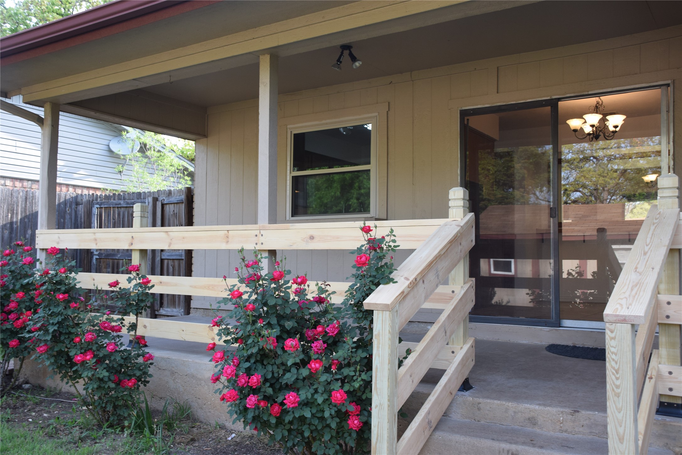 4208 Blossom Trail Arlington TX 76016